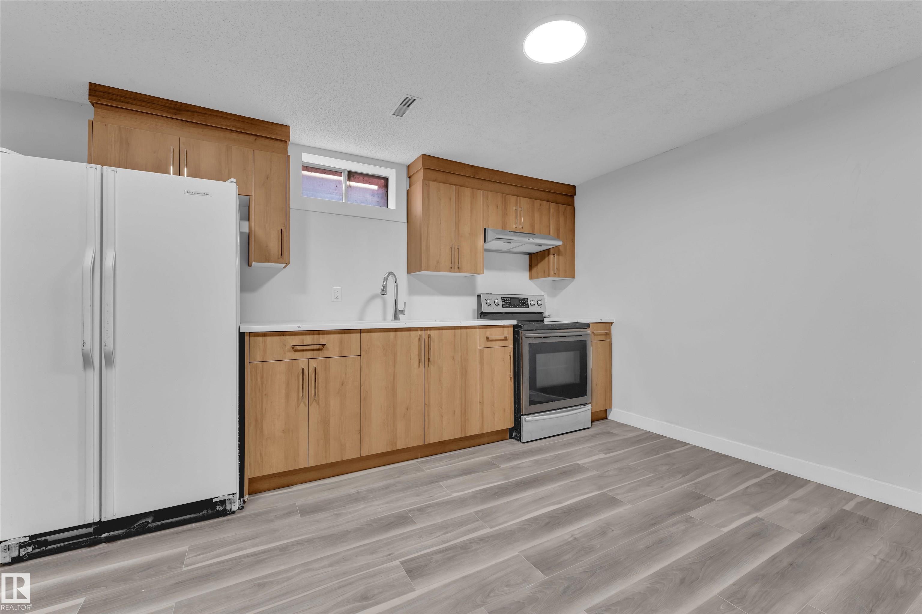 Photo 23 at 1758 37 Street NW, Daly Grove, Edmonton