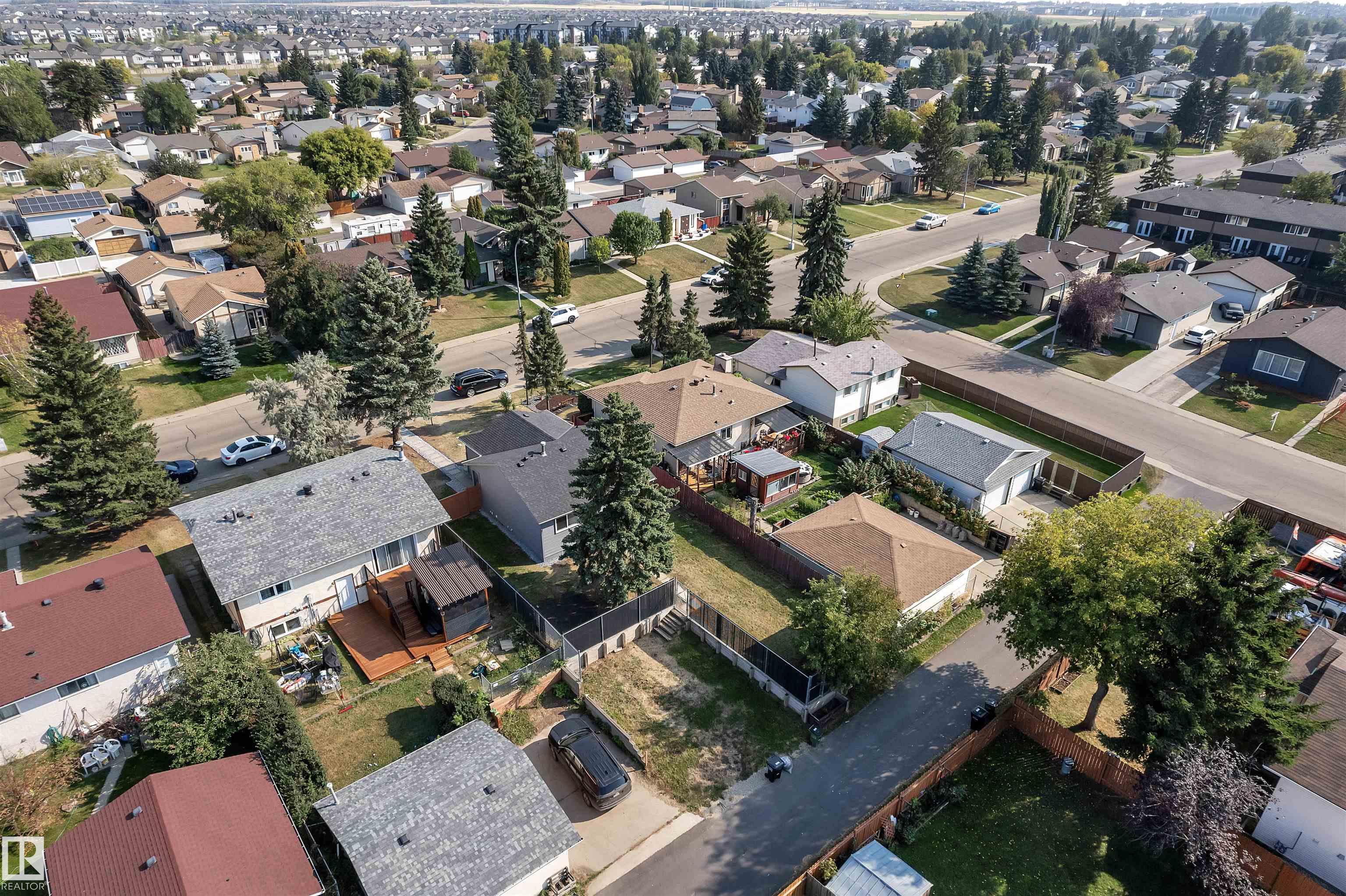 Photo 33 at 1758 37 Street NW, Daly Grove, Edmonton