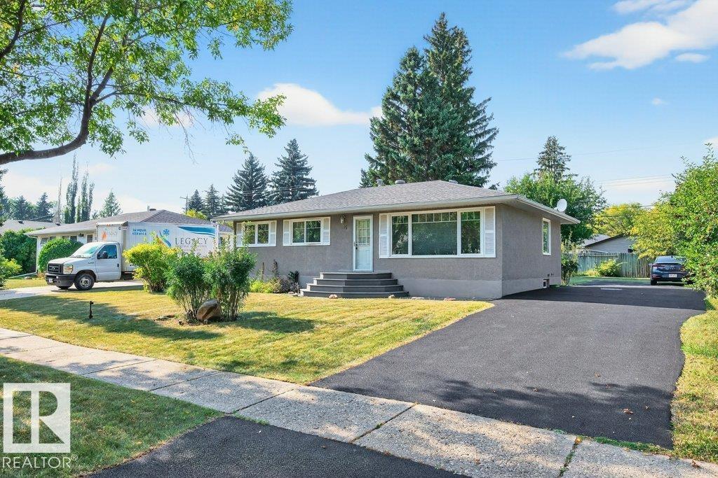 Photo 2 at 15 Sunnyside Crescent, Sturgeon Heights, St. Albert