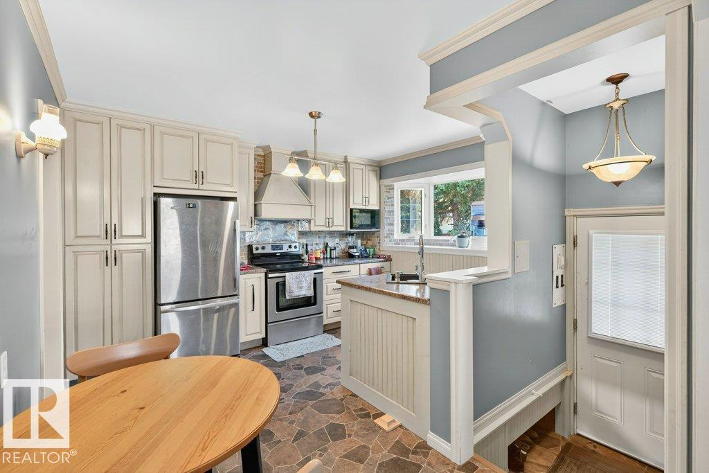 Photo 15 at 15 Sunnyside Crescent, Sturgeon Heights, St. Albert