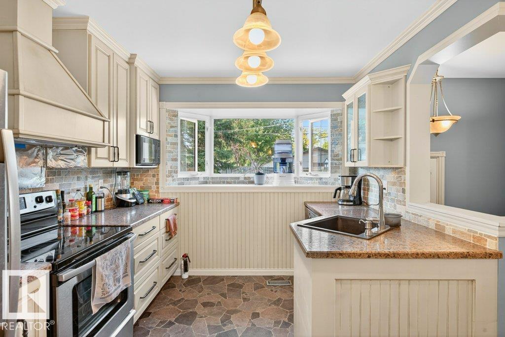 Photo 18 at 15 Sunnyside Crescent, Sturgeon Heights, St. Albert