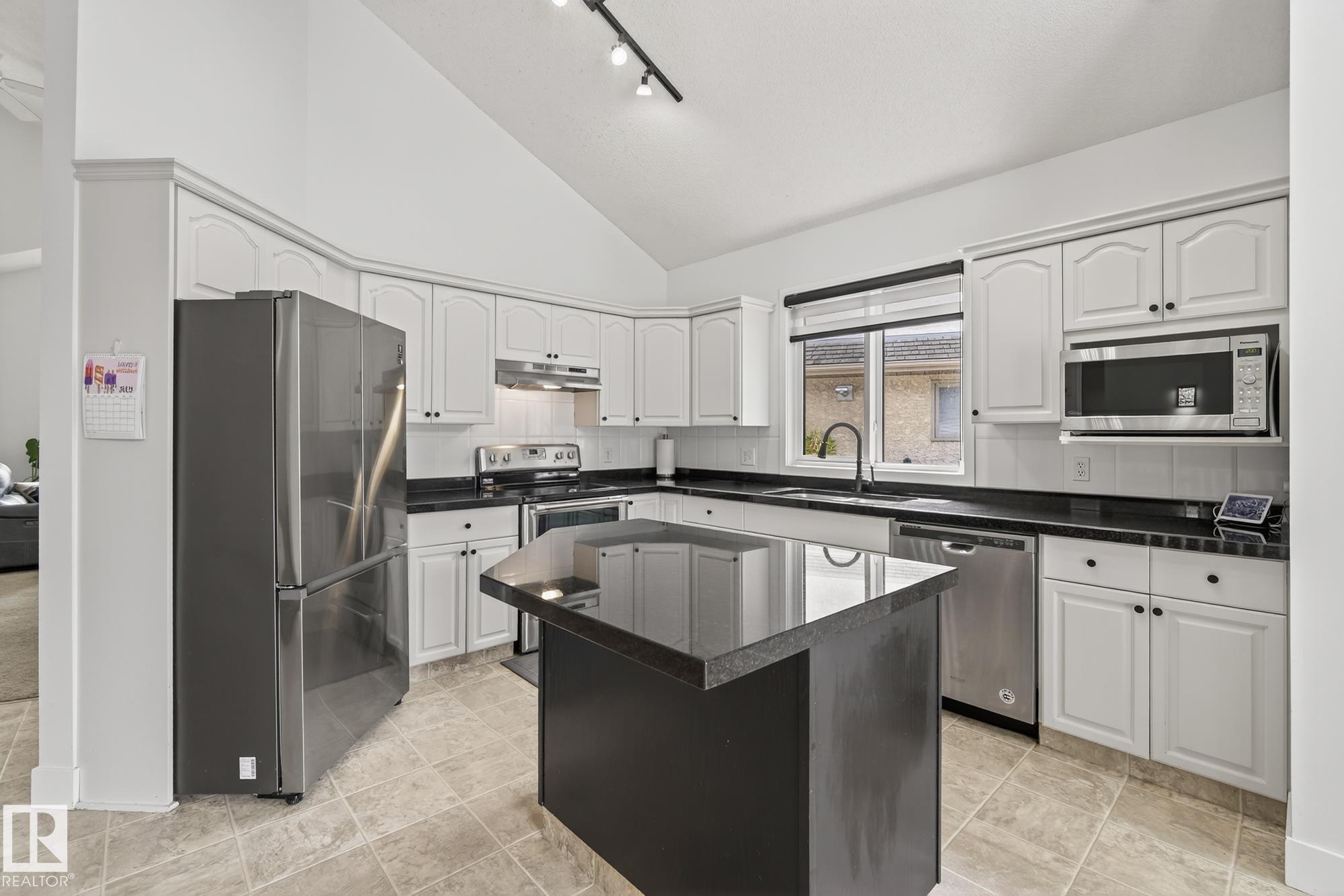Photo 17 at 7 Charlton Road, Charlton Heights, Sherwood Park