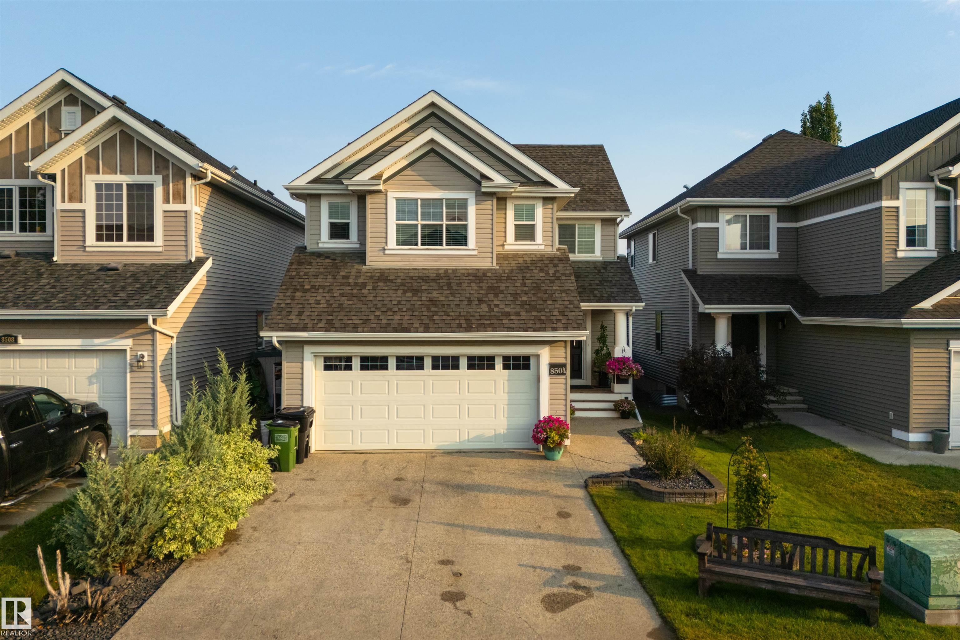 8504 16a Avenue SW, Summerside, Edmonton 