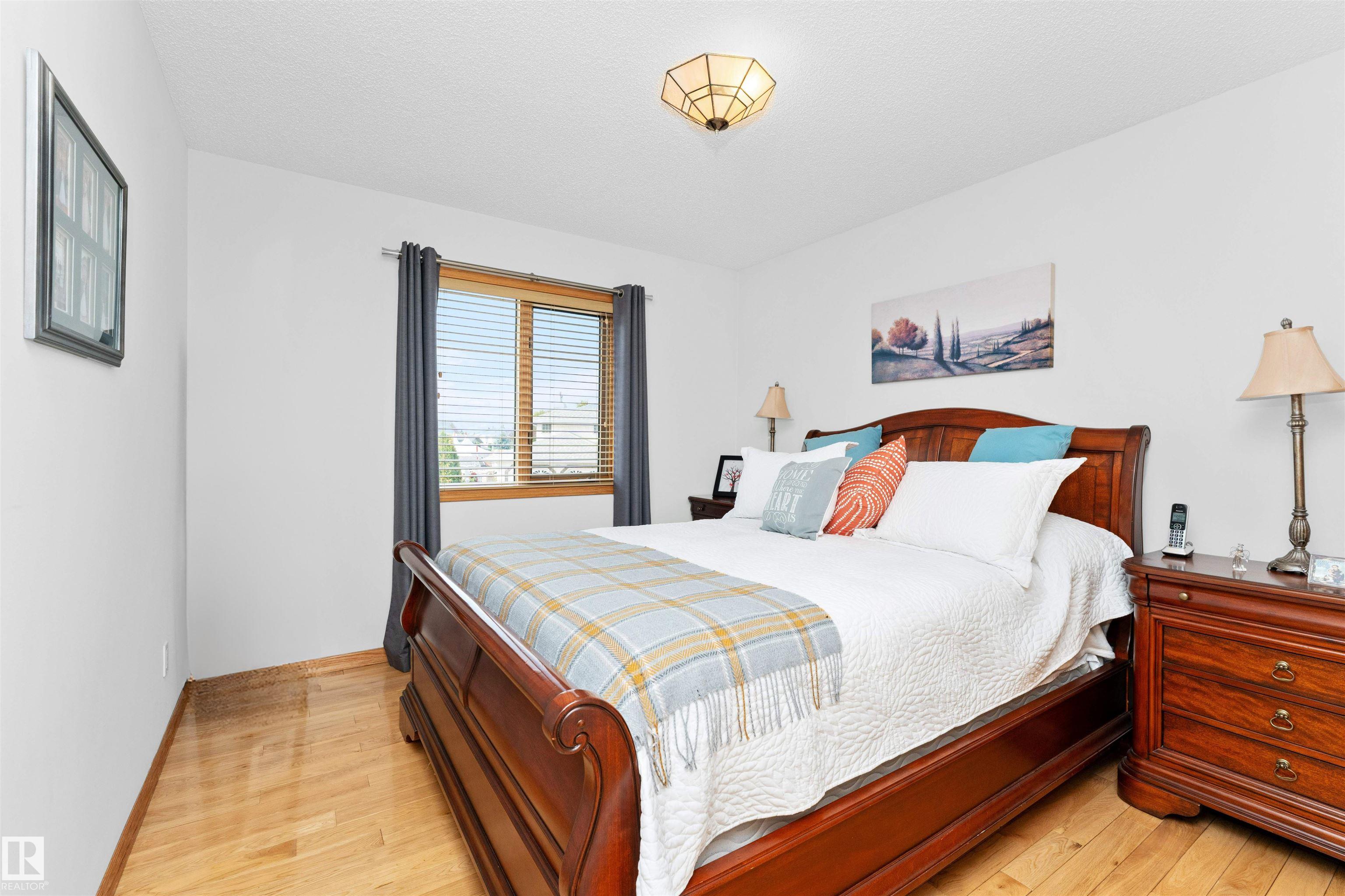 Photo 33 at 15707 72 Street NW, Ozerna, Edmonton