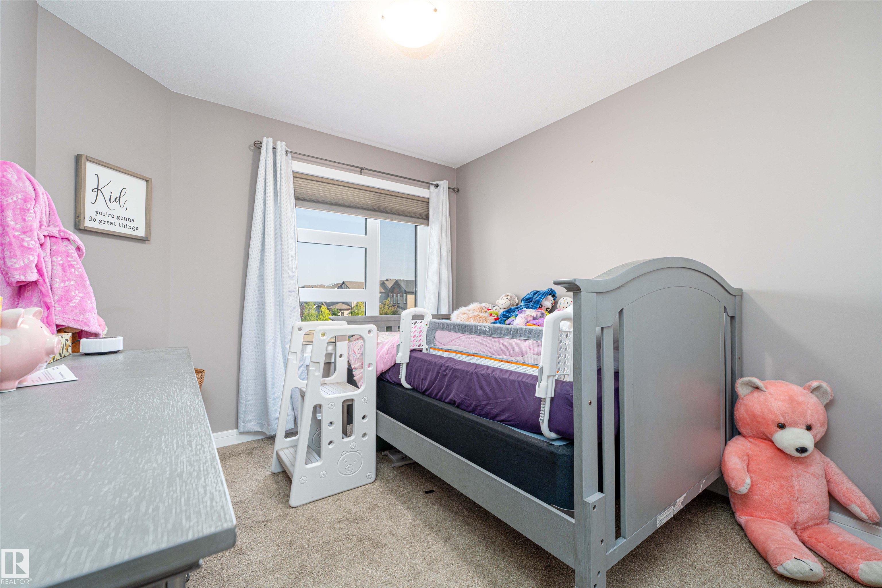 Photo 25 at 45 Sandalwood Place, Suntree, Leduc