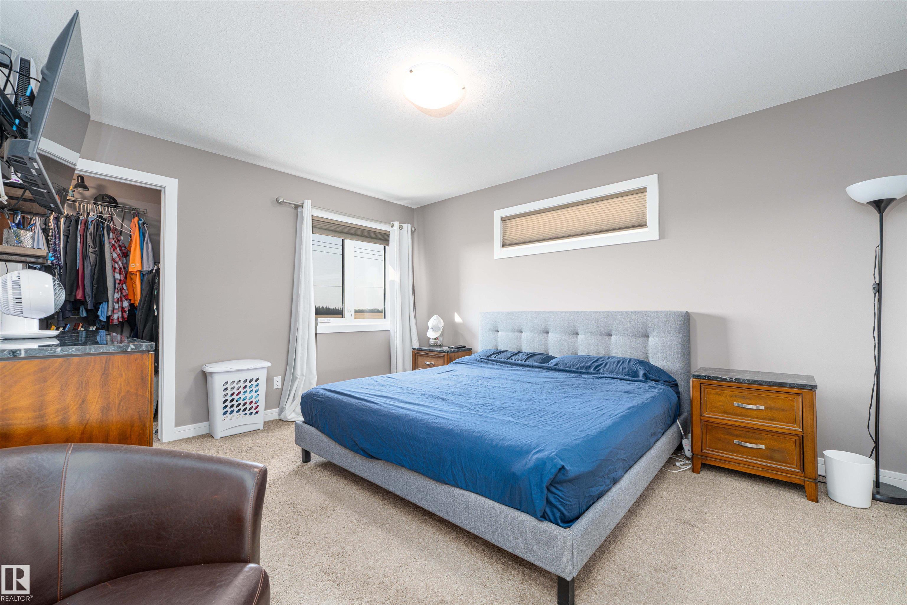 Photo 33 at 45 Sandalwood Place, Suntree, Leduc