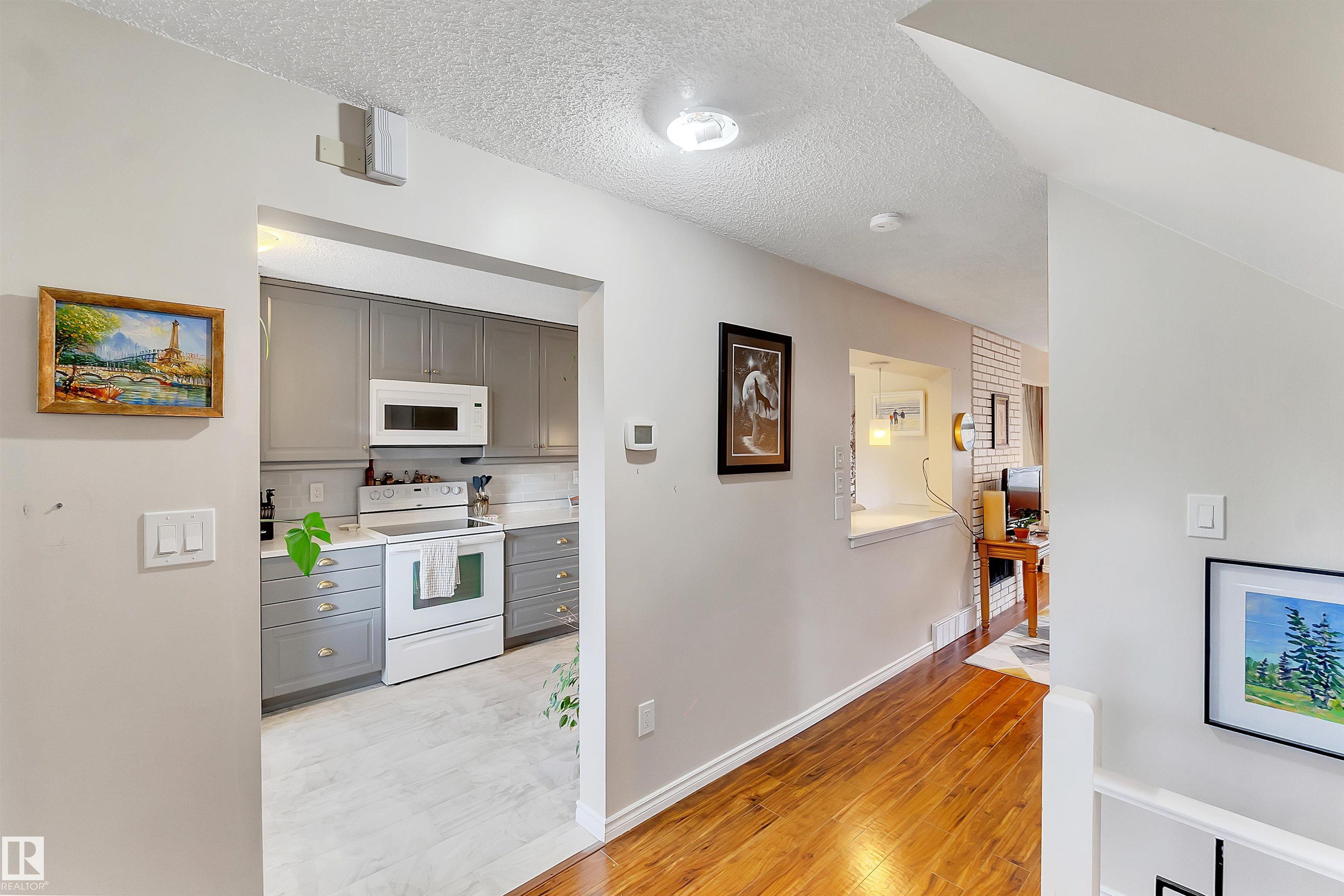 Photo 4 at 100 Great oaks, Broadmoor Estates, Sherwood Park