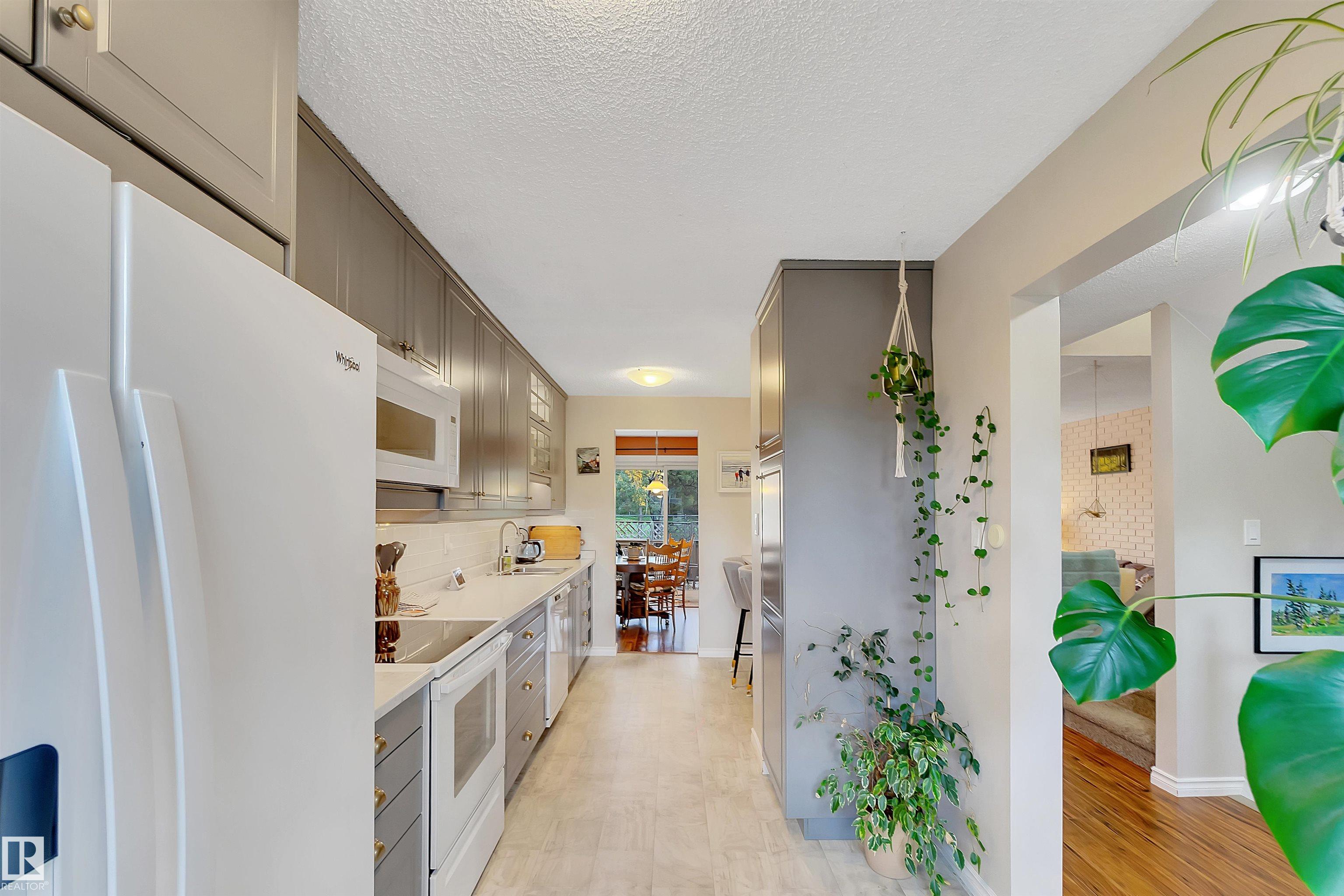 Photo 7 at 100 Great oaks, Broadmoor Estates, Sherwood Park