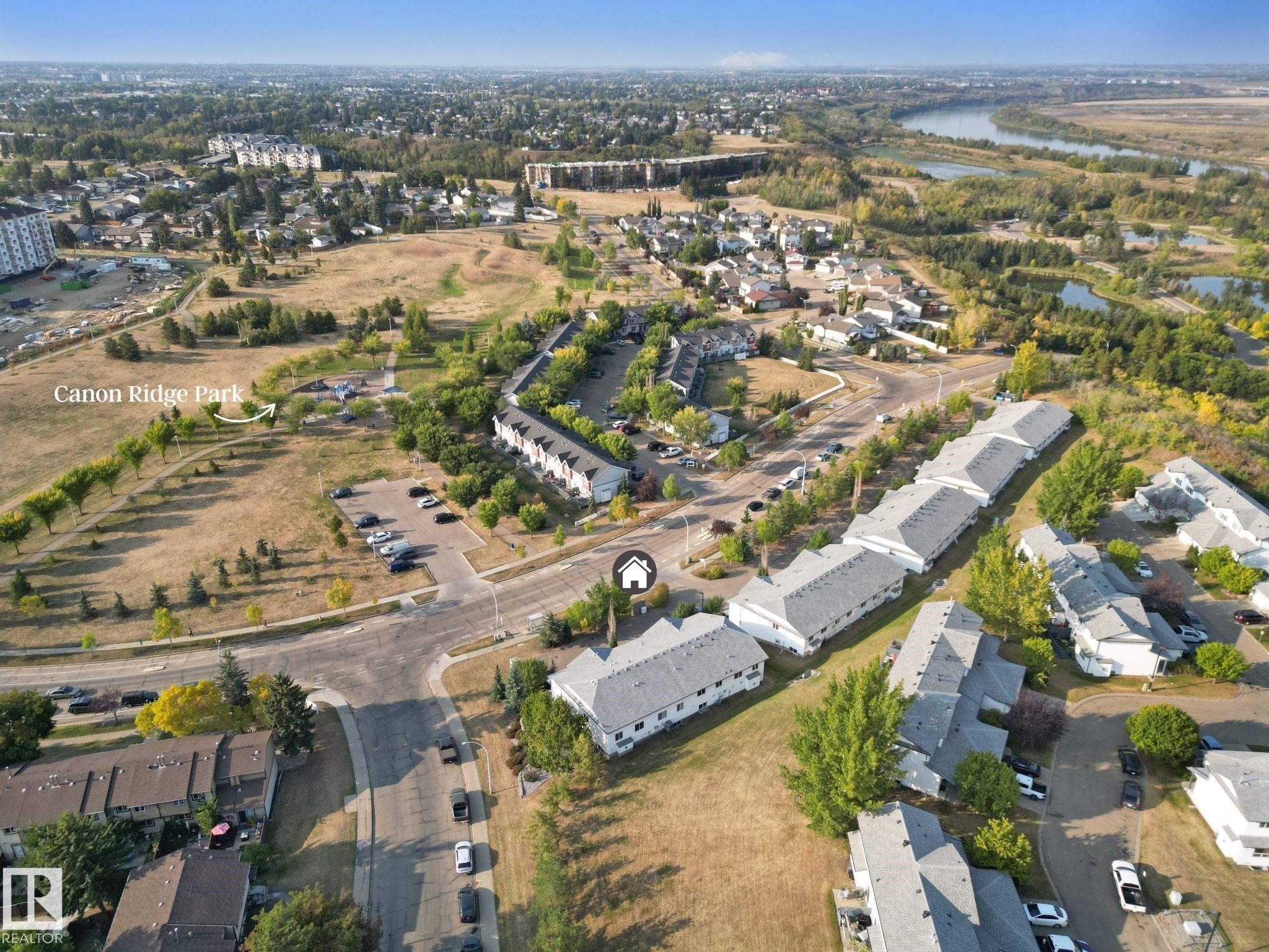 http://cdnparap120.paragonrels.com/ParagonImages/Property/p12/RAE/225370414/50/0/0/67620173872cf778eacaf0600a4b936e/1/120cd17e194920bb1ed3bdf8ea6621ab/225370414-31b27e61-c47d-4514-9396-194738faf2ce.JPG
