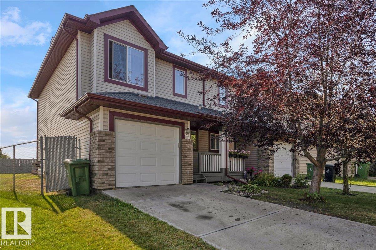 Photo 2 at 35 Galloway Wynd, South Fort, Fort Saskatchewan
