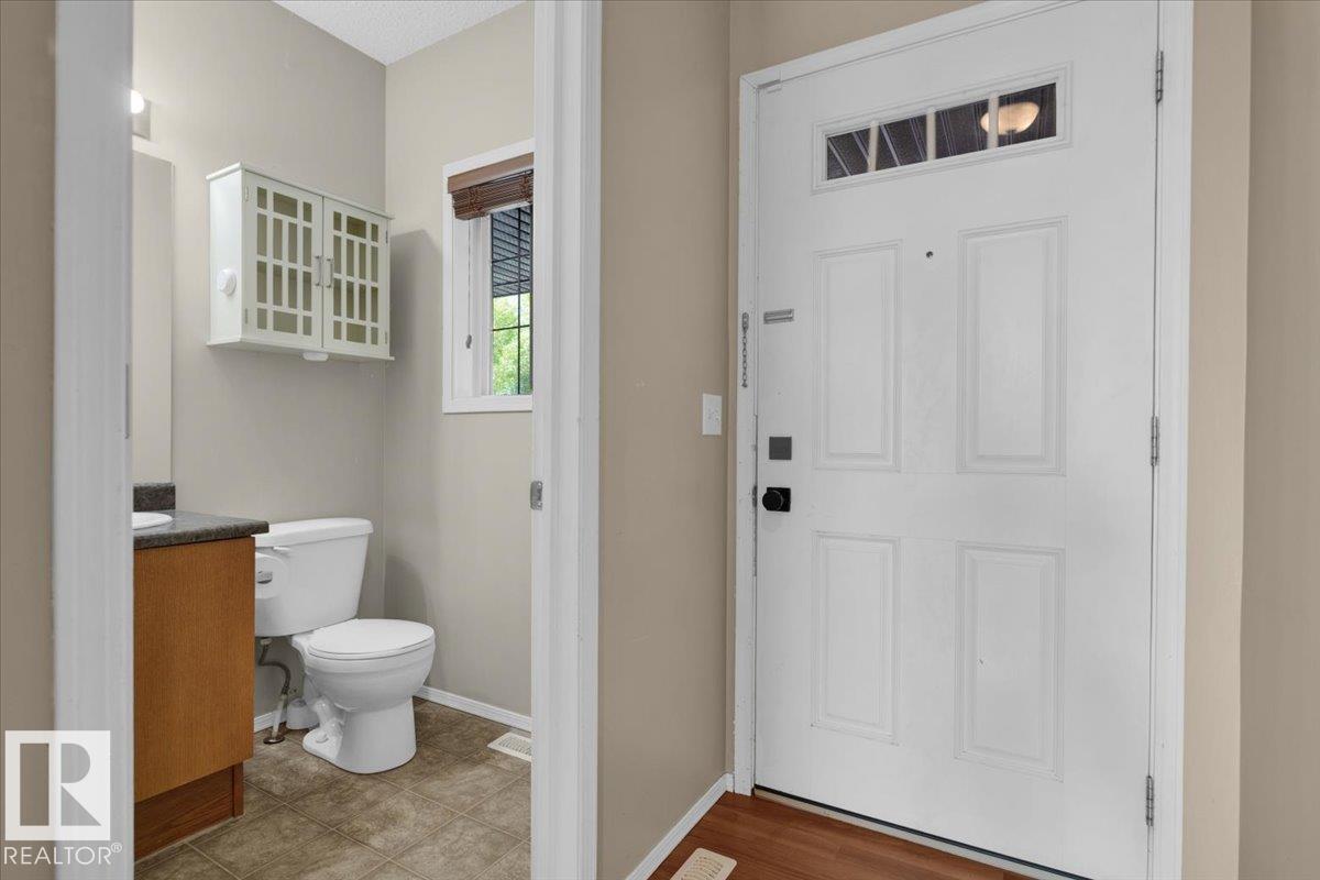 Photo 5 at 35 Galloway Wynd, South Fort, Fort Saskatchewan
