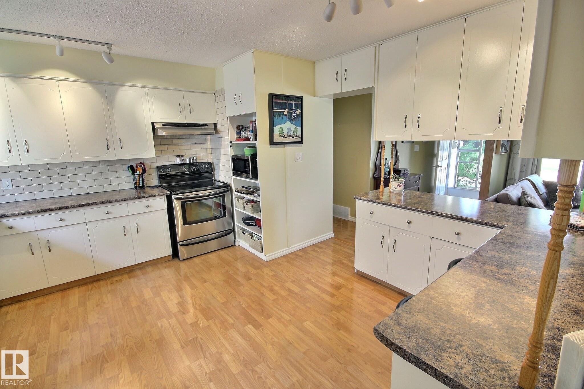Photo 2 at 2 Wascana Street, Woodhaven, Spruce Grove