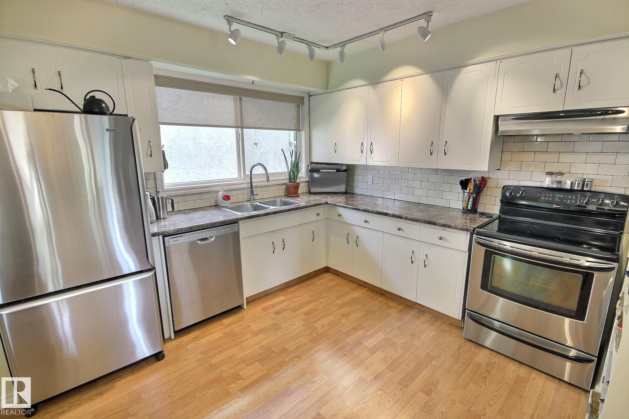 Photo 4 at 2 Wascana Street, Woodhaven, Spruce Grove