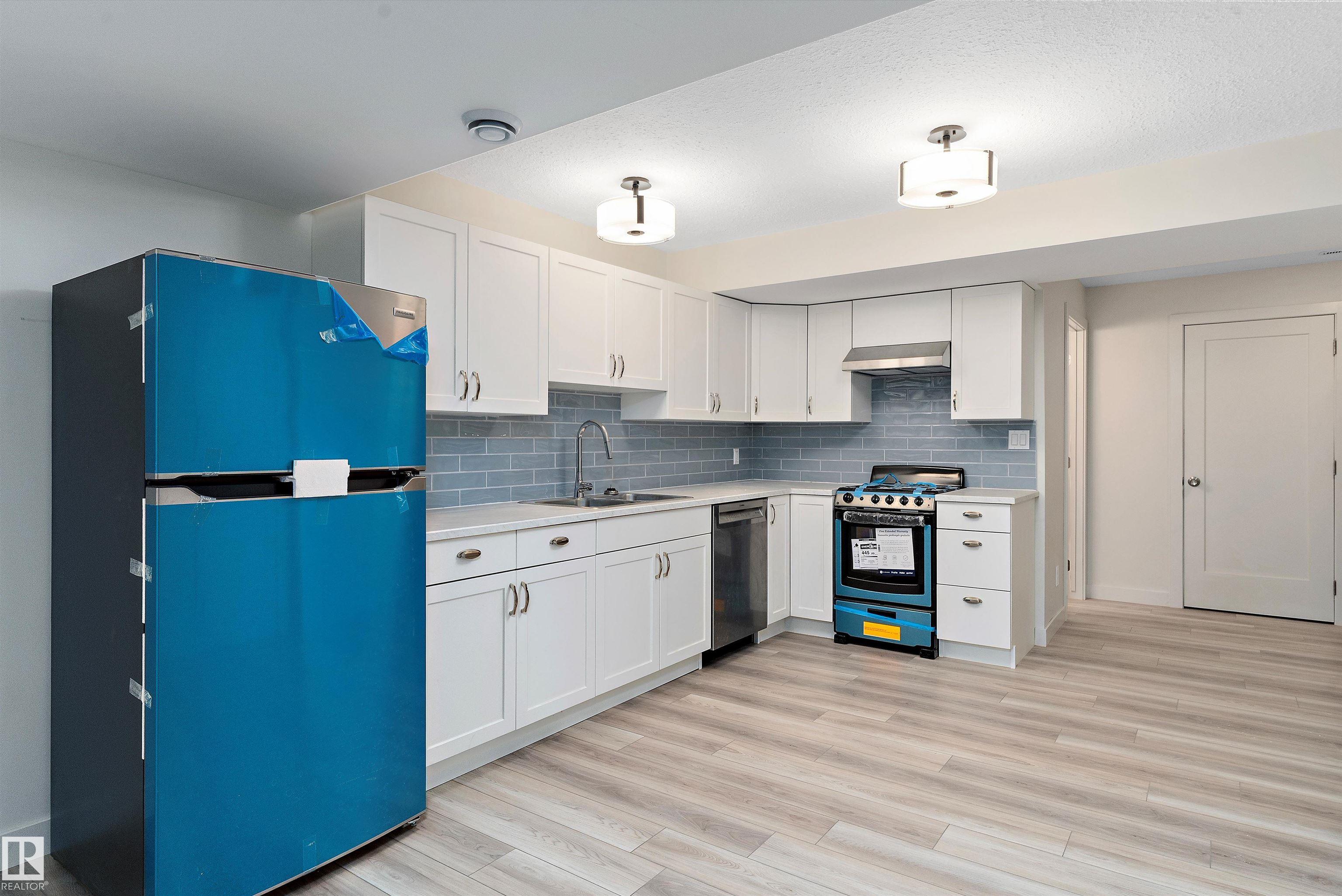 Photo 36 at 3804 42 Avenue, Triomphe Estates, Beaumont