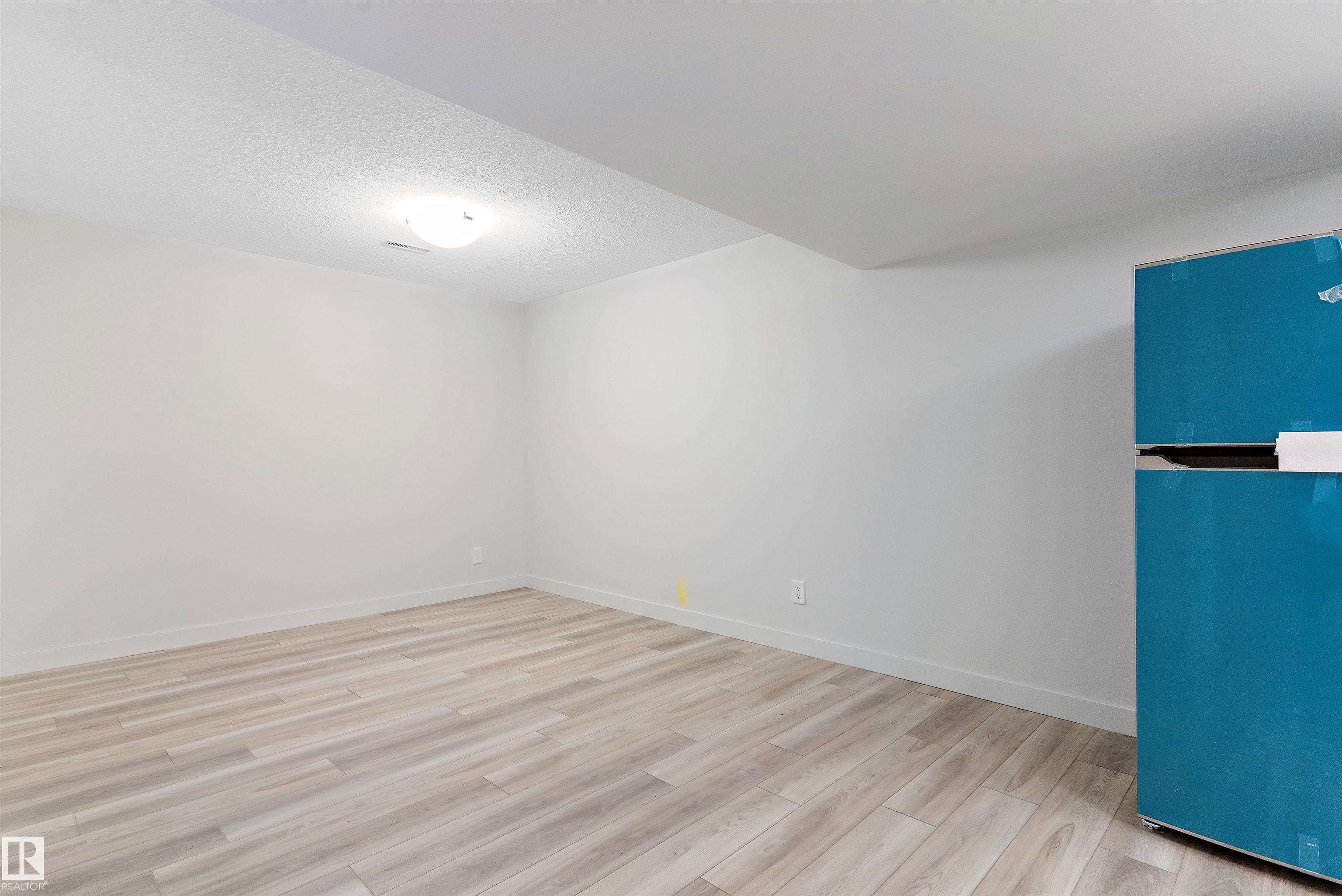 Photo 43 at 3804 42 Avenue, Triomphe Estates, Beaumont