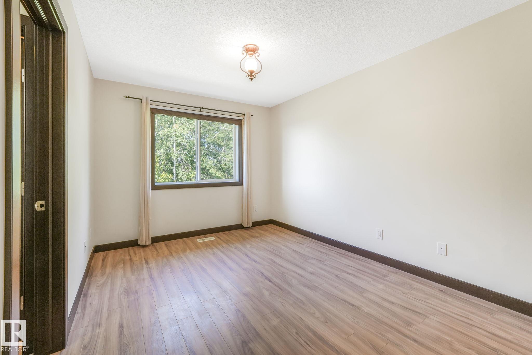 Photo 41 at 18 Valarie Bay, Spruce Village, Spruce Grove