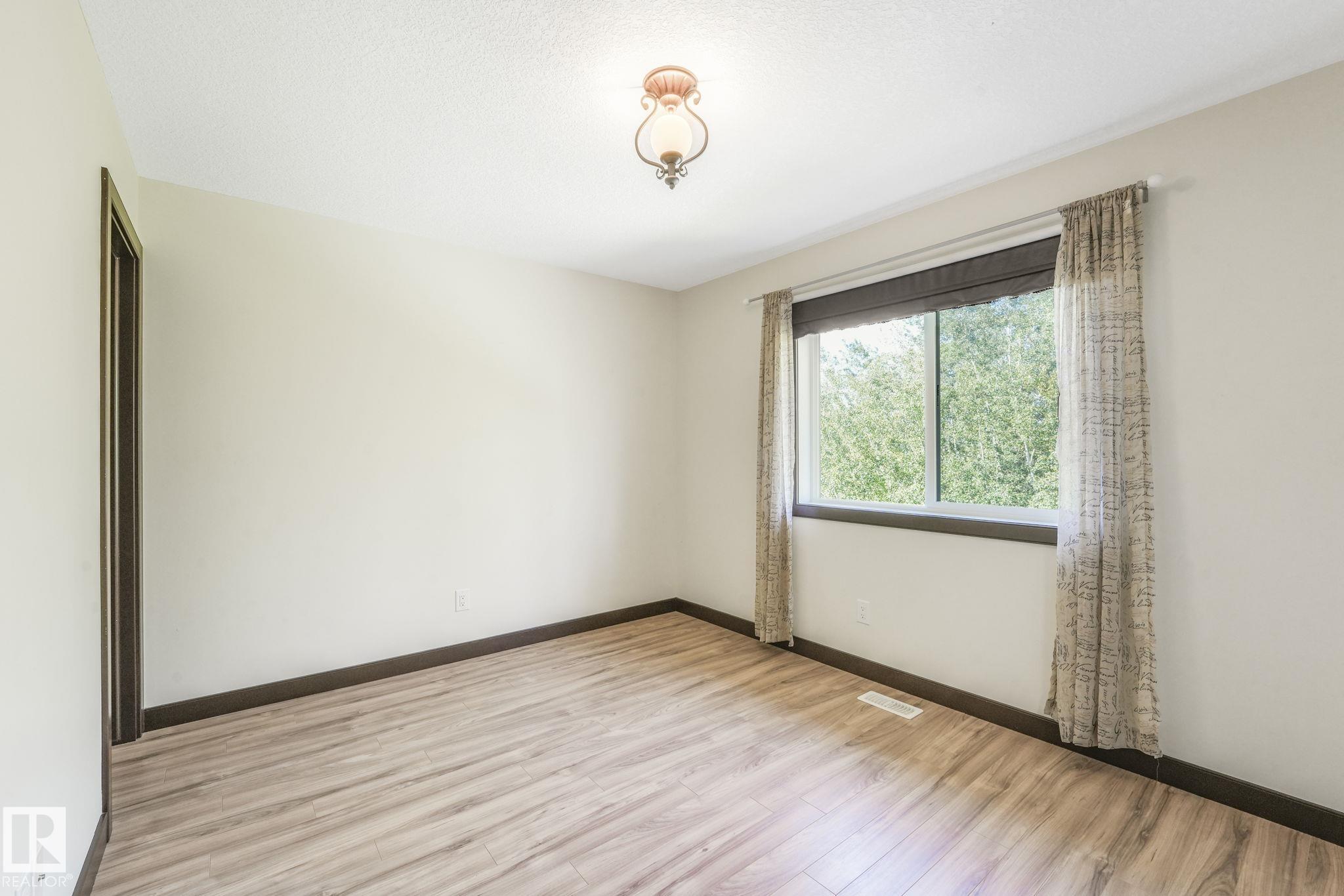Photo 46 at 18 Valarie Bay, Spruce Village, Spruce Grove
