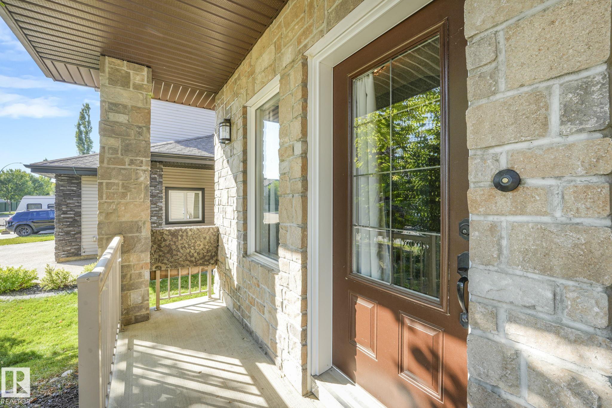 Photo 6 at 18 Valarie Bay, Spruce Village, Spruce Grove