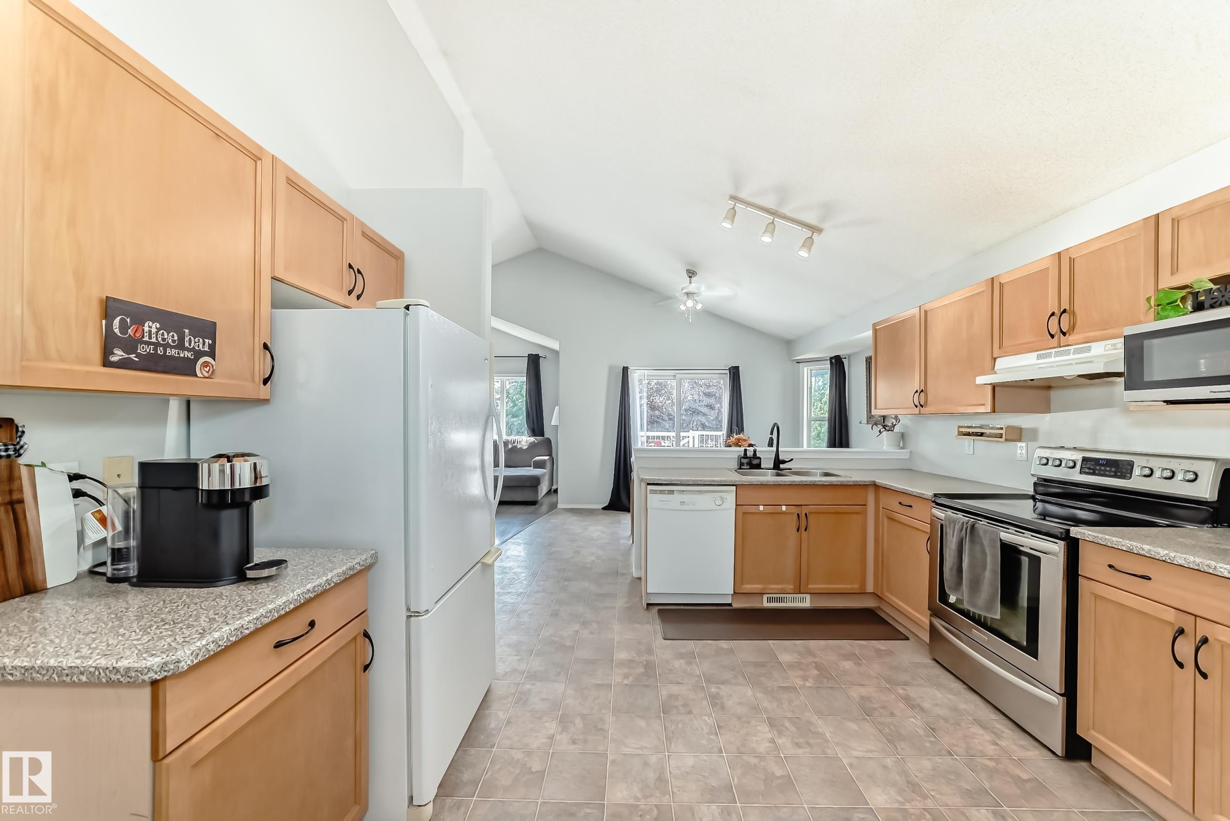 Photo 5 at 56 Bonin Crescent, Coloniale Estates, Beaumont