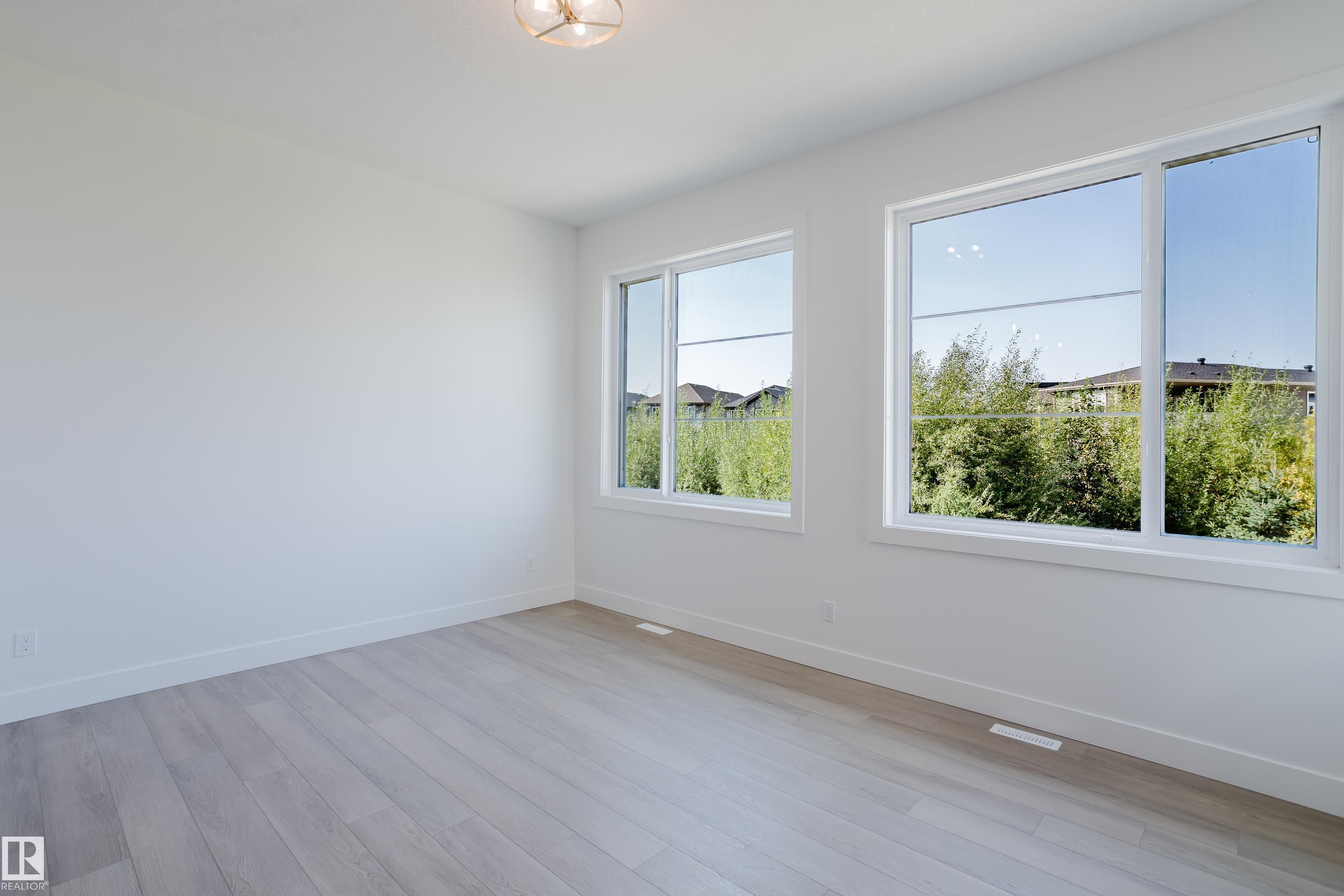 Photo 21 at 69 Meadowgrove Lane, McLaughlin, Spruce Grove