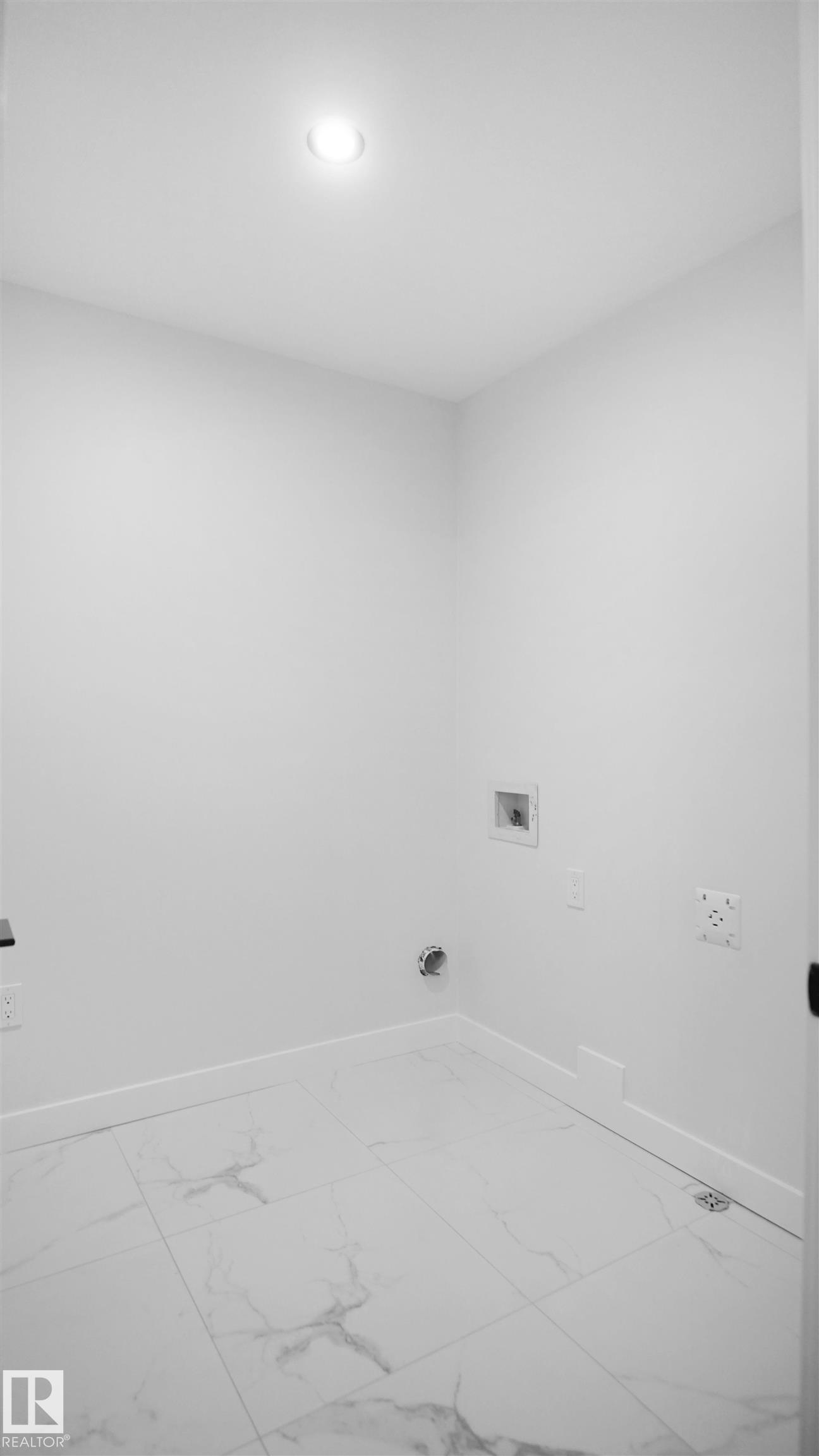 Photo 23 at 10 Axelwood Crescent, Jesperdale, Spruce Grove