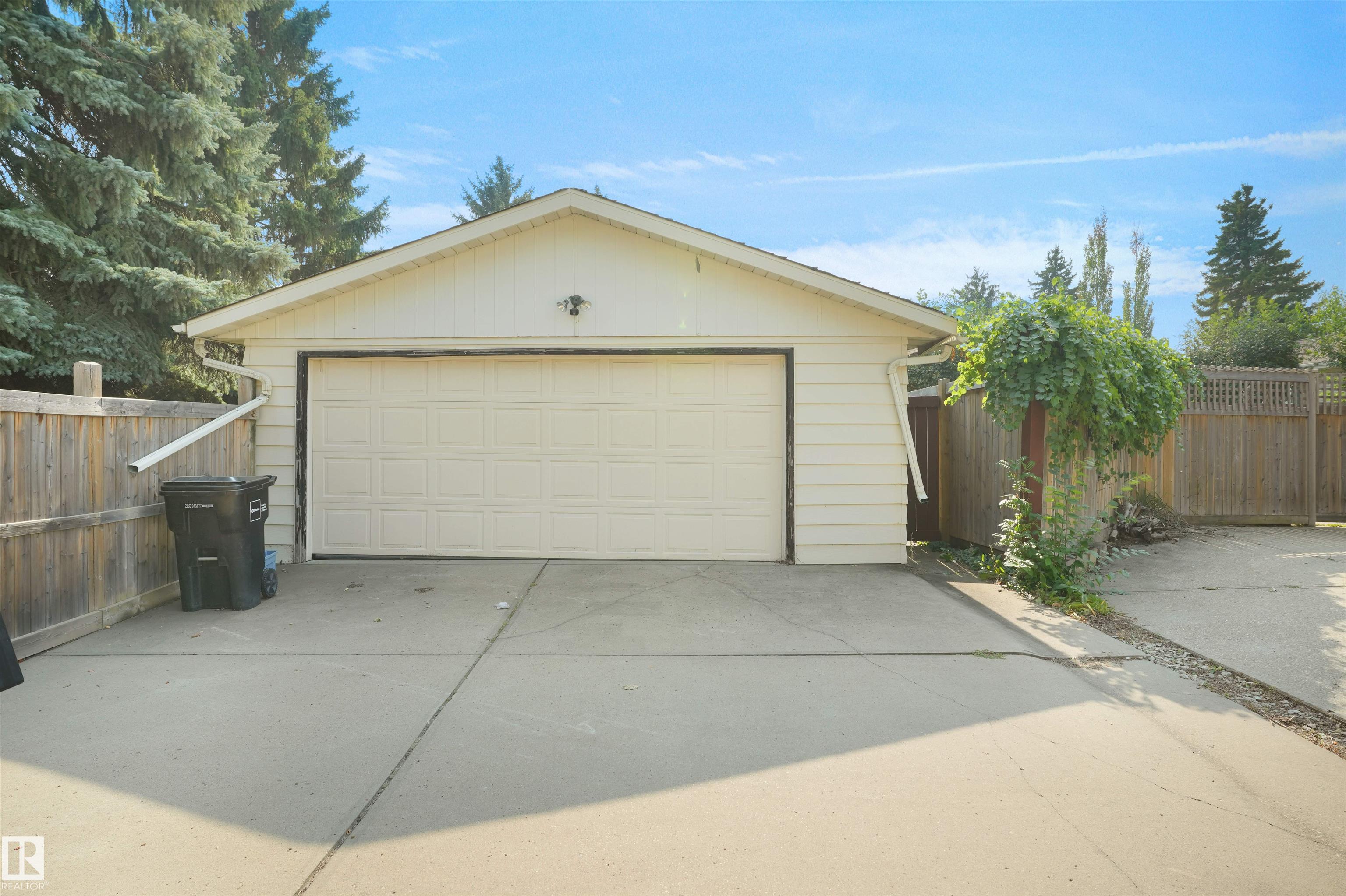 Photo 34 at 14324 49 Avenue NW, Brookside, Edmonton