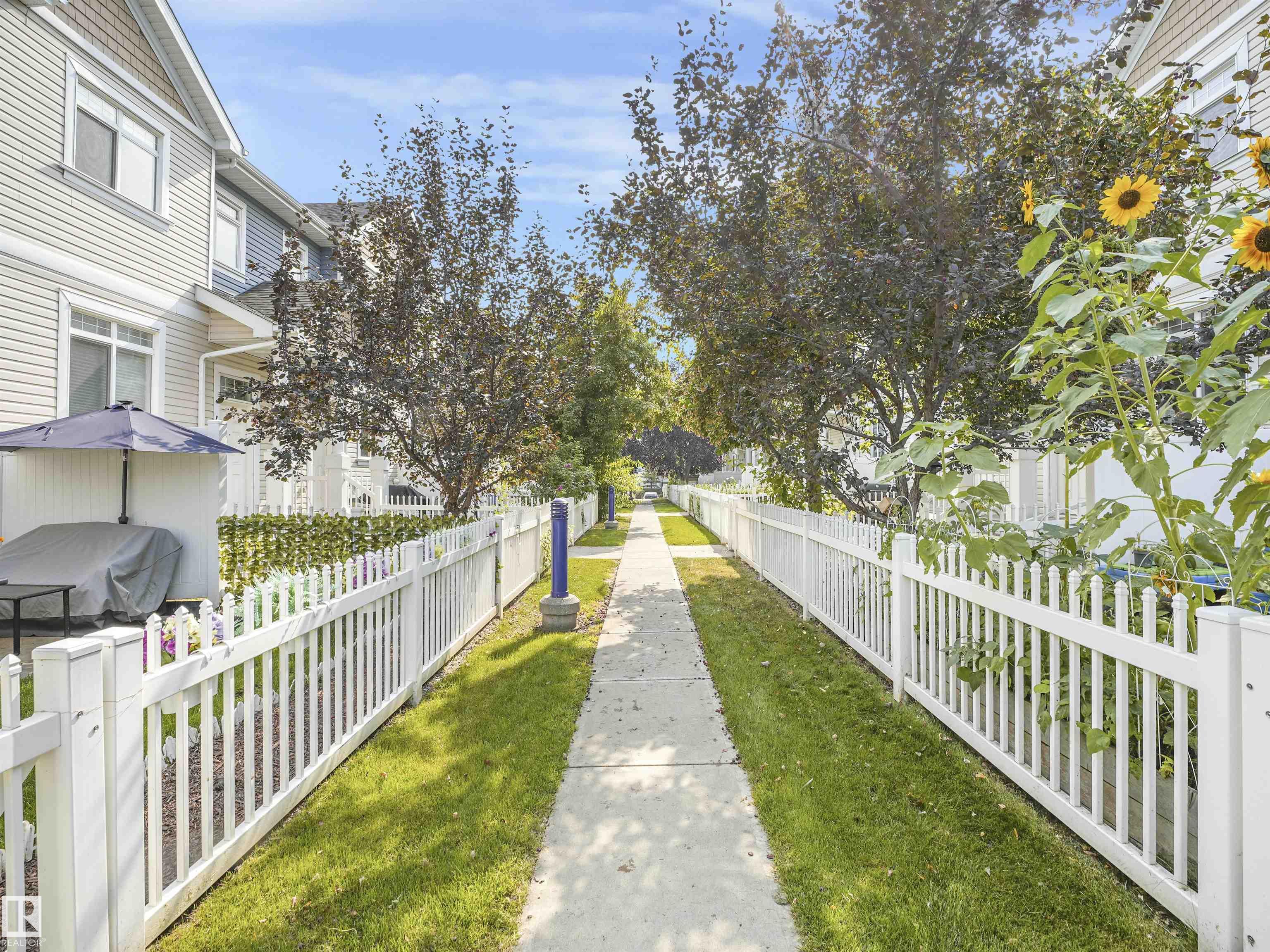 Photo 4 at 46 - 1804 70 Street SW, Summerside, Edmonton