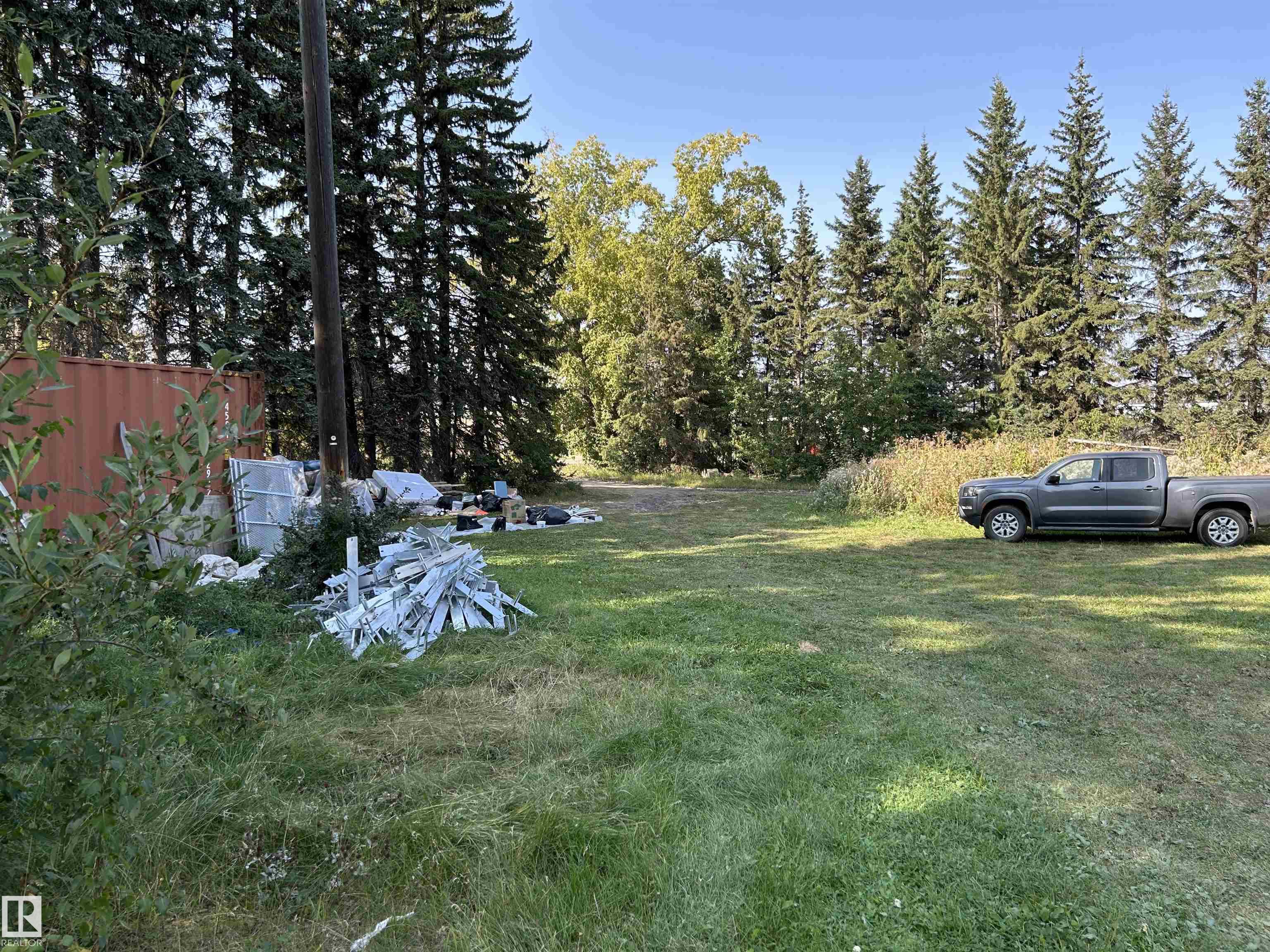 http://cdnparap120.paragonrels.com/ParagonImages/Property/p12/RAE/225370537/43/0/0/b8e469a6f5a9b7a8c749e40721de0fbe/1/e9c29ef510949ae2d846ccbbfa107b85/225370537-bba54447-d897-46ec-8107-fe88dda90812.JPG