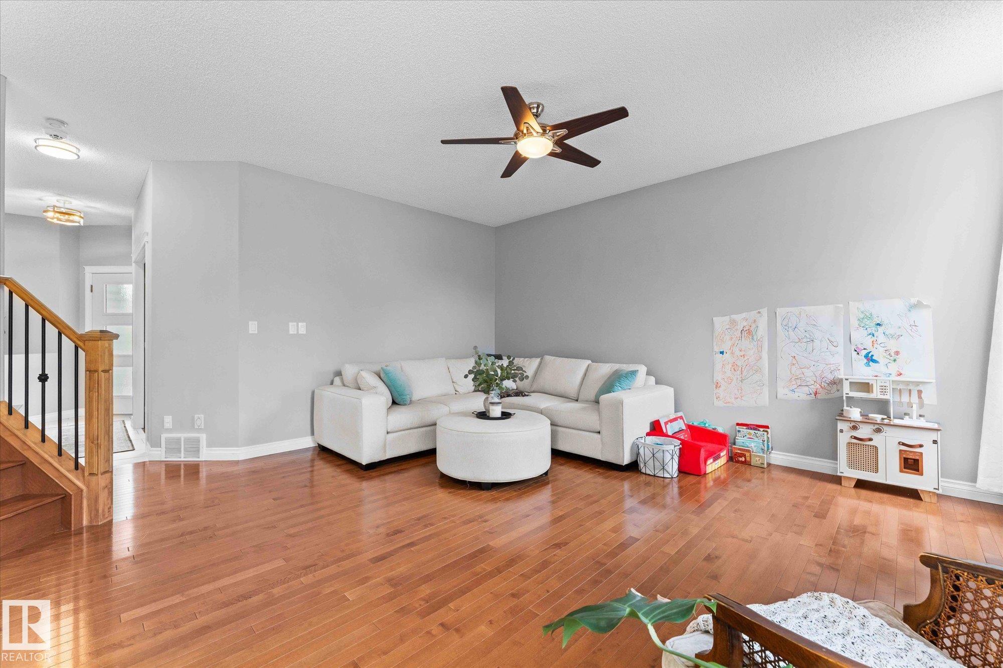 Photo 11 at 26 Linkside Way, Linkside, Spruce Grove