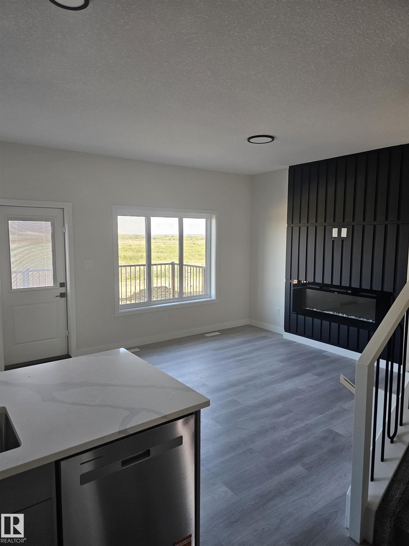 Photo 3 at 131 Pierwyck Loop, Fenwyck, Spruce Grove