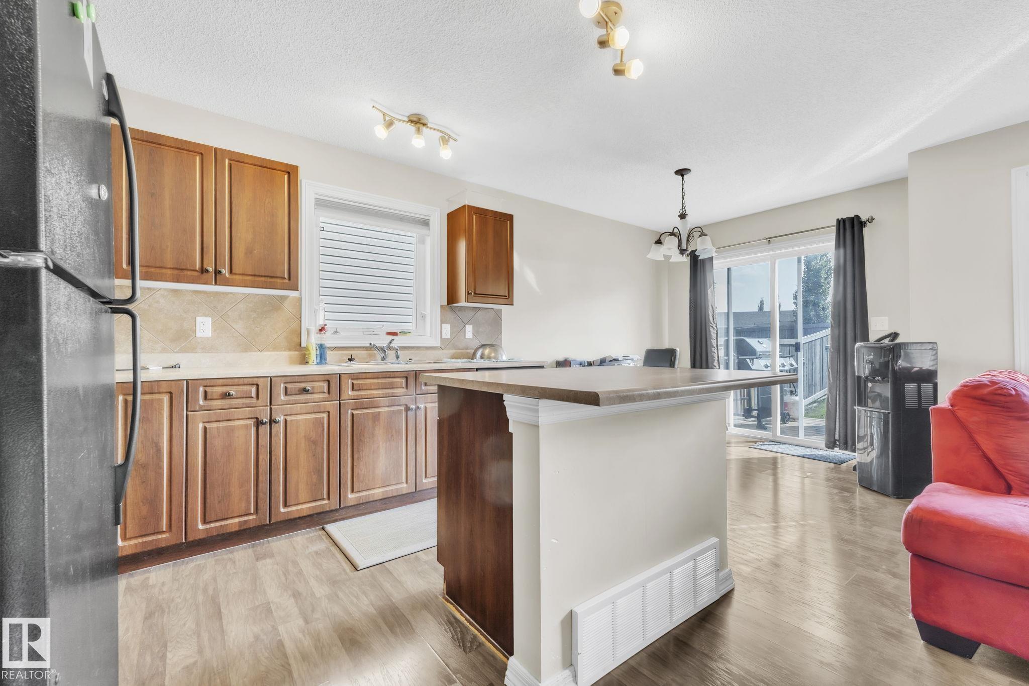 Photo 5 at 140 Calvert Wynd, South Pointe, Fort Saskatchewan