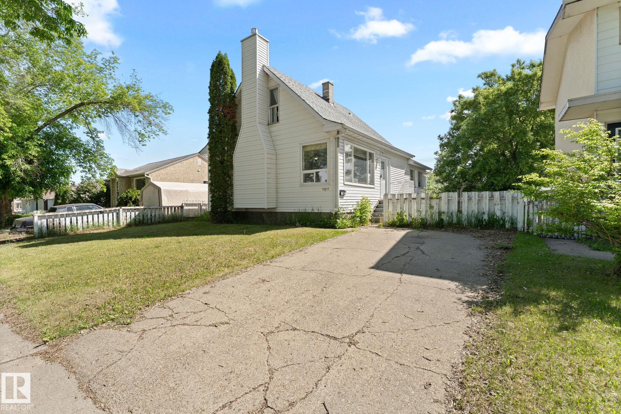 11817 44 Street NW, Beacon Heights, Edmonton 