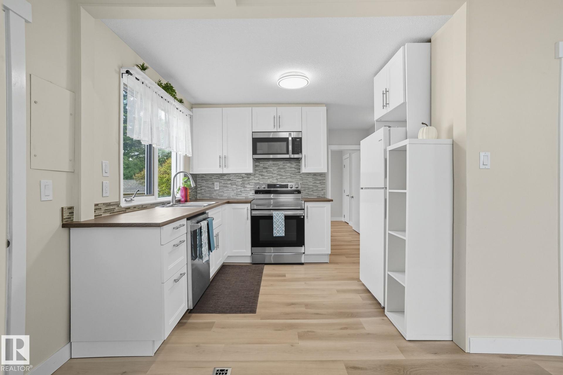 Photo 11 at 11222 71 Avenue NW, Parkallen, Edmonton