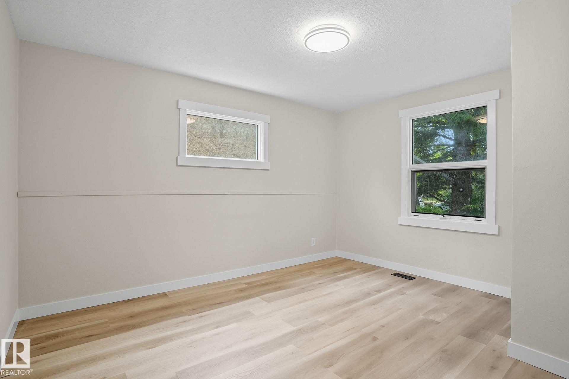 Photo 15 at 11222 71 Avenue NW, Parkallen, Edmonton