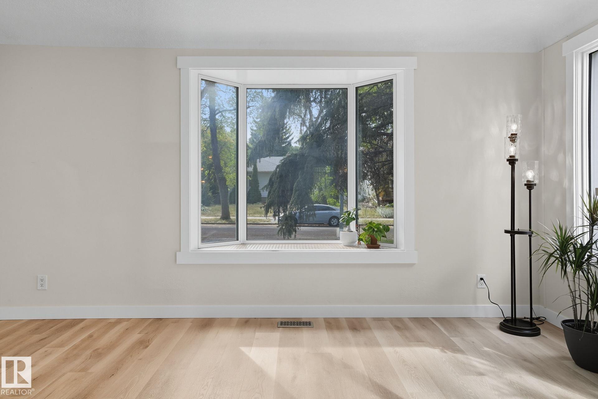 Photo 7 at 11222 71 Avenue NW, Parkallen, Edmonton