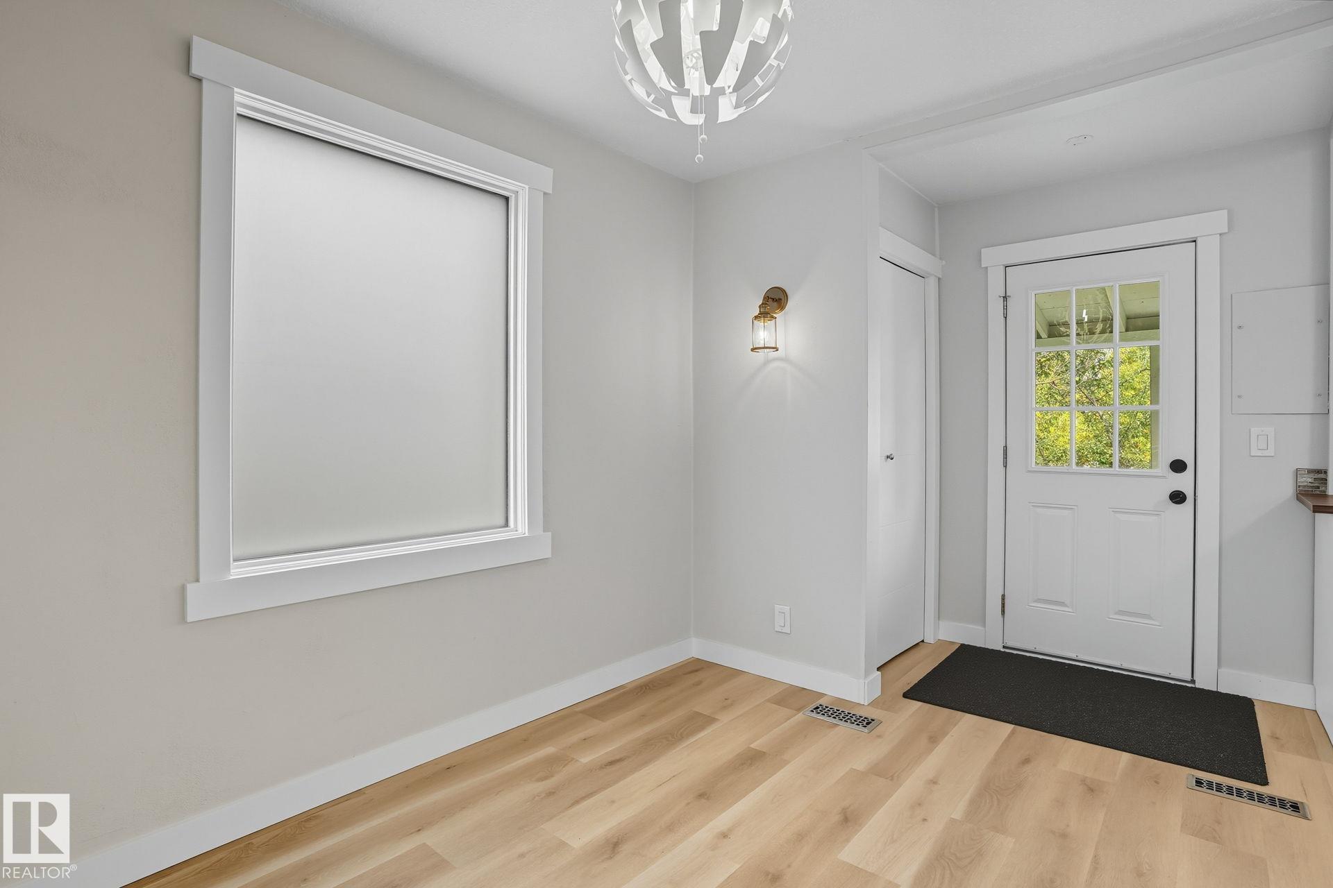 Photo 9 at 11222 71 Avenue NW, Parkallen, Edmonton