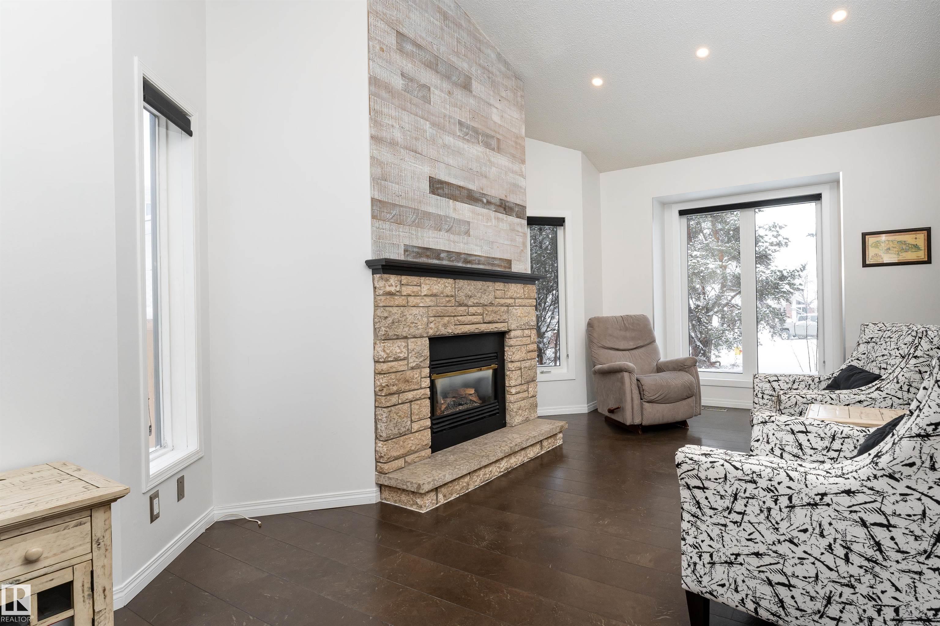 Photo 12 at 25 Carmel Court, Craigavon, Sherwood Park