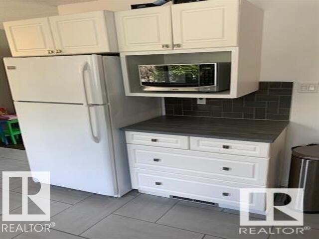 Photo 3 at 40 Garden Crescent, Grandin, St. Albert