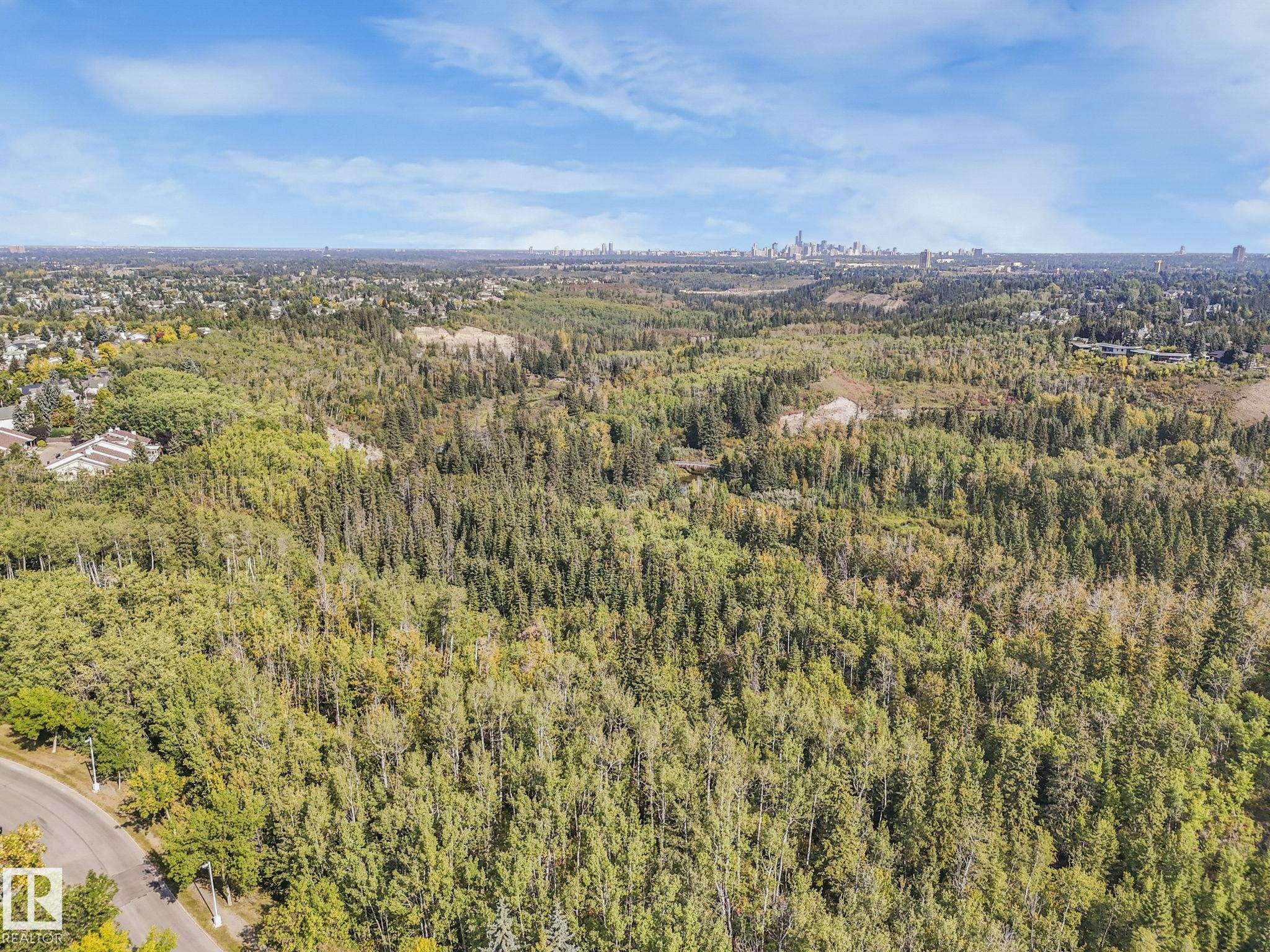 http://cdnparap120.paragonrels.com/ParagonImages/Property/p12/RAE/225370732/52/0/0/b597e32e786d68fb5c33d94bf28c8a4e/1/09ce241408c16a39f961033354035cc0/225370732-89f2b659-f046-43dd-82c9-27f1919cc619.JPG