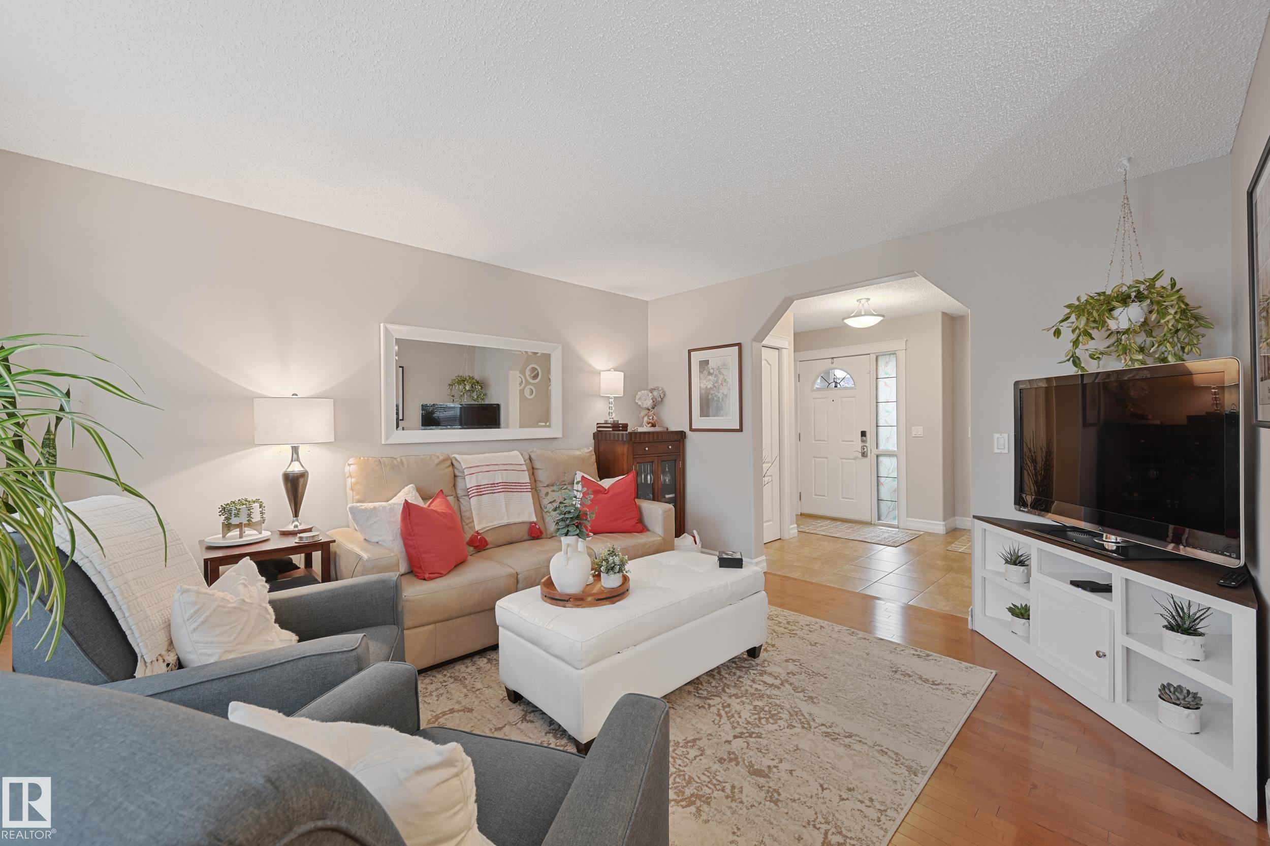 Photo 5 at 7 Spring Grove Crescent, Spruce Ridge, Spruce Grove