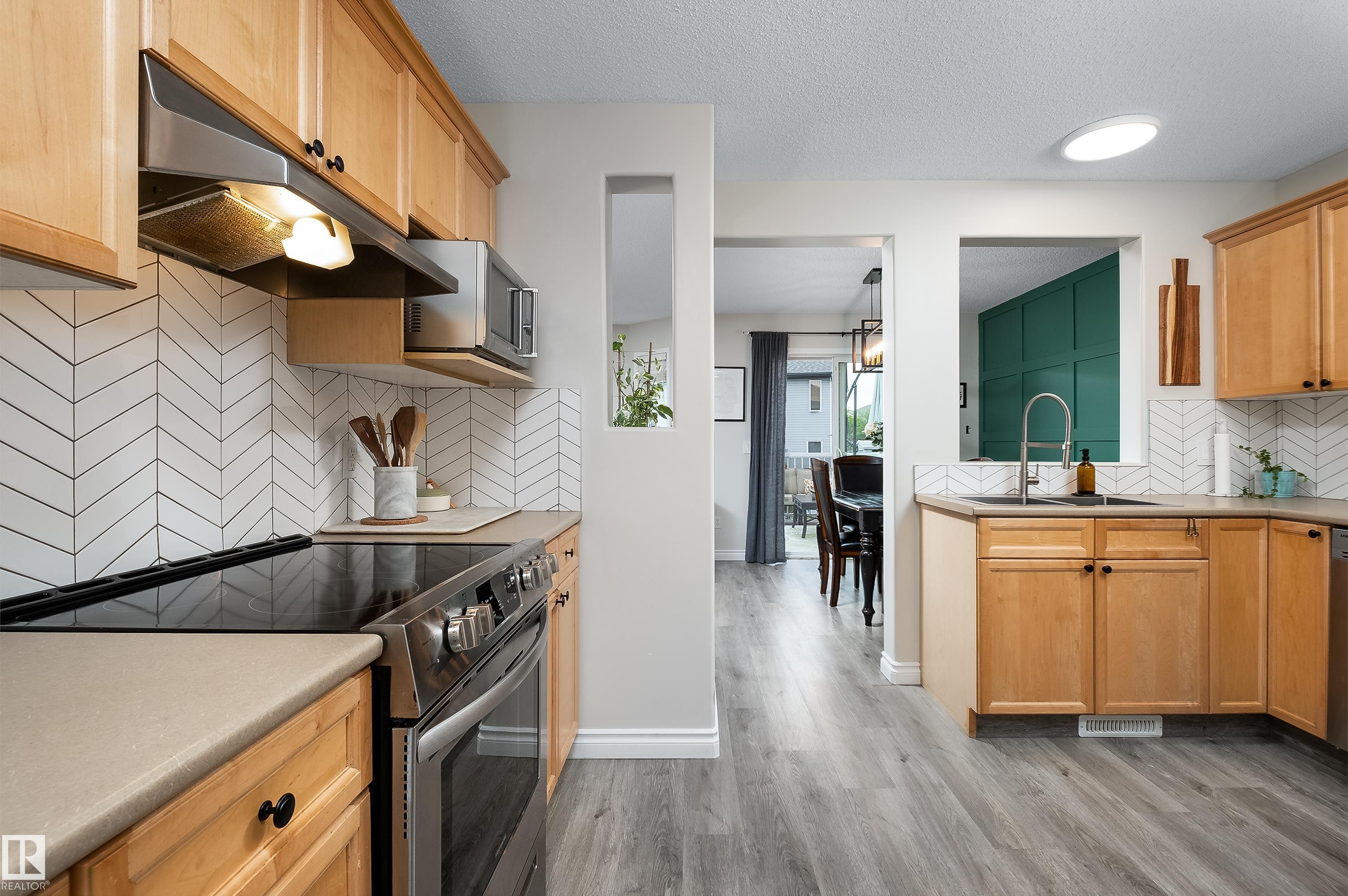 Photo 16 at 8 Cote Close, Citadel Ridge, Beaumont