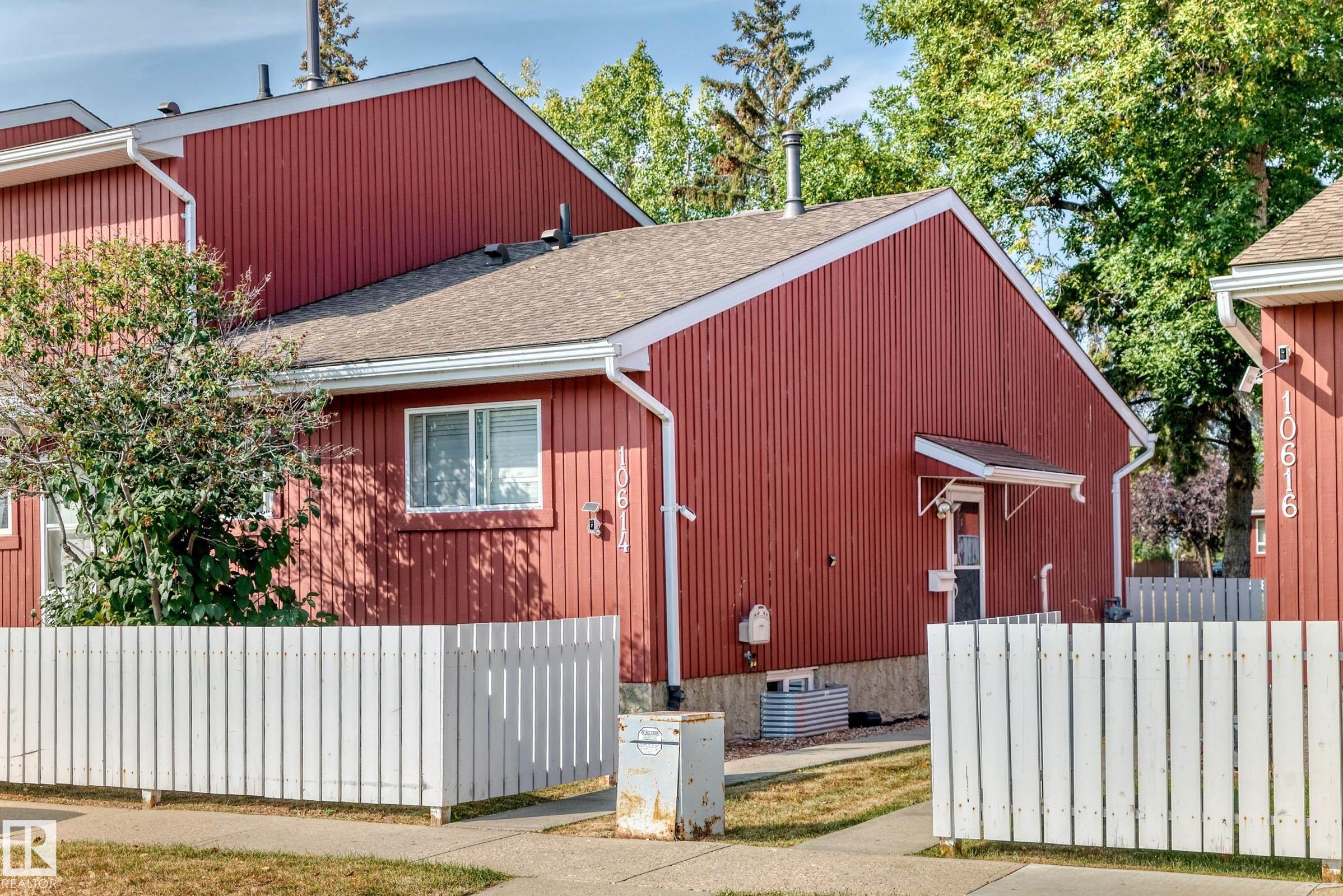 http://cdnparap120.paragonrels.com/ParagonImages/Property/p12/RAE/225370786/1/0/0/6a1ba0b9d0315c1f3d30647920479c71/1/20fa2da71194a0ab1e516a3c3f49b81a/225370786-c45e01ab-93ab-4d7b-836e-ae9a972d133d.JPG