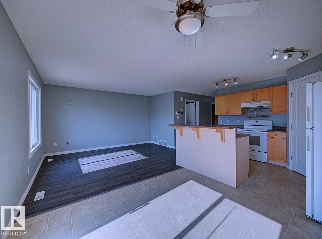 Photo 12 at 147 Westwood Lane, Westpark, Fort Saskatchewan