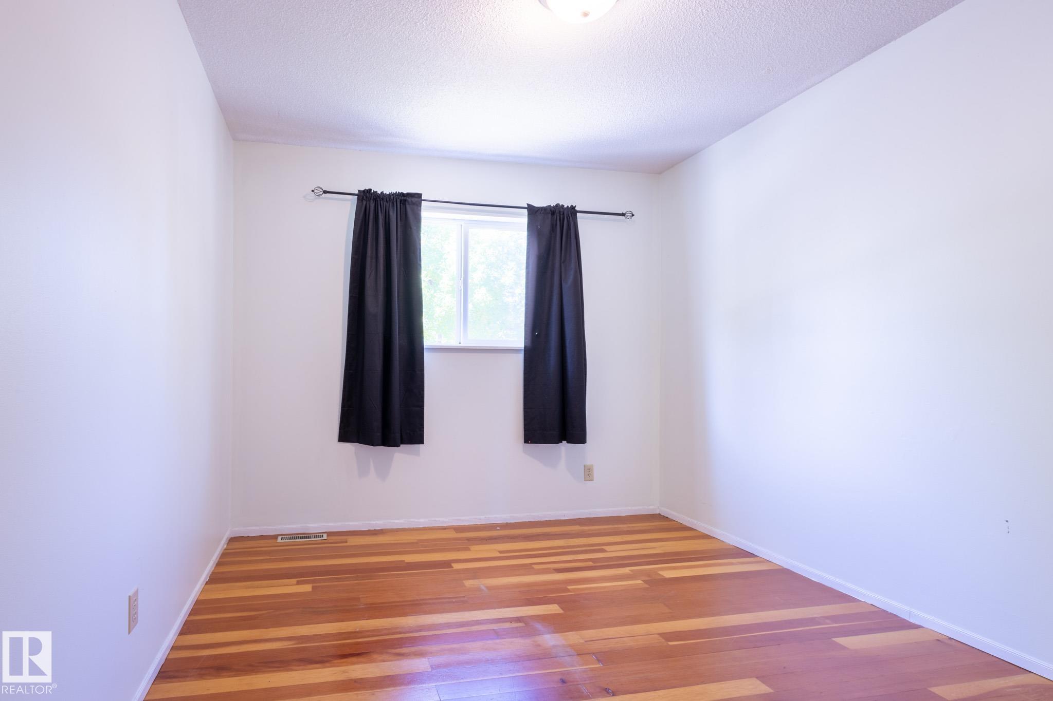 Photo 23 at 16 Larose Drive, Lacombe Park, St. Albert