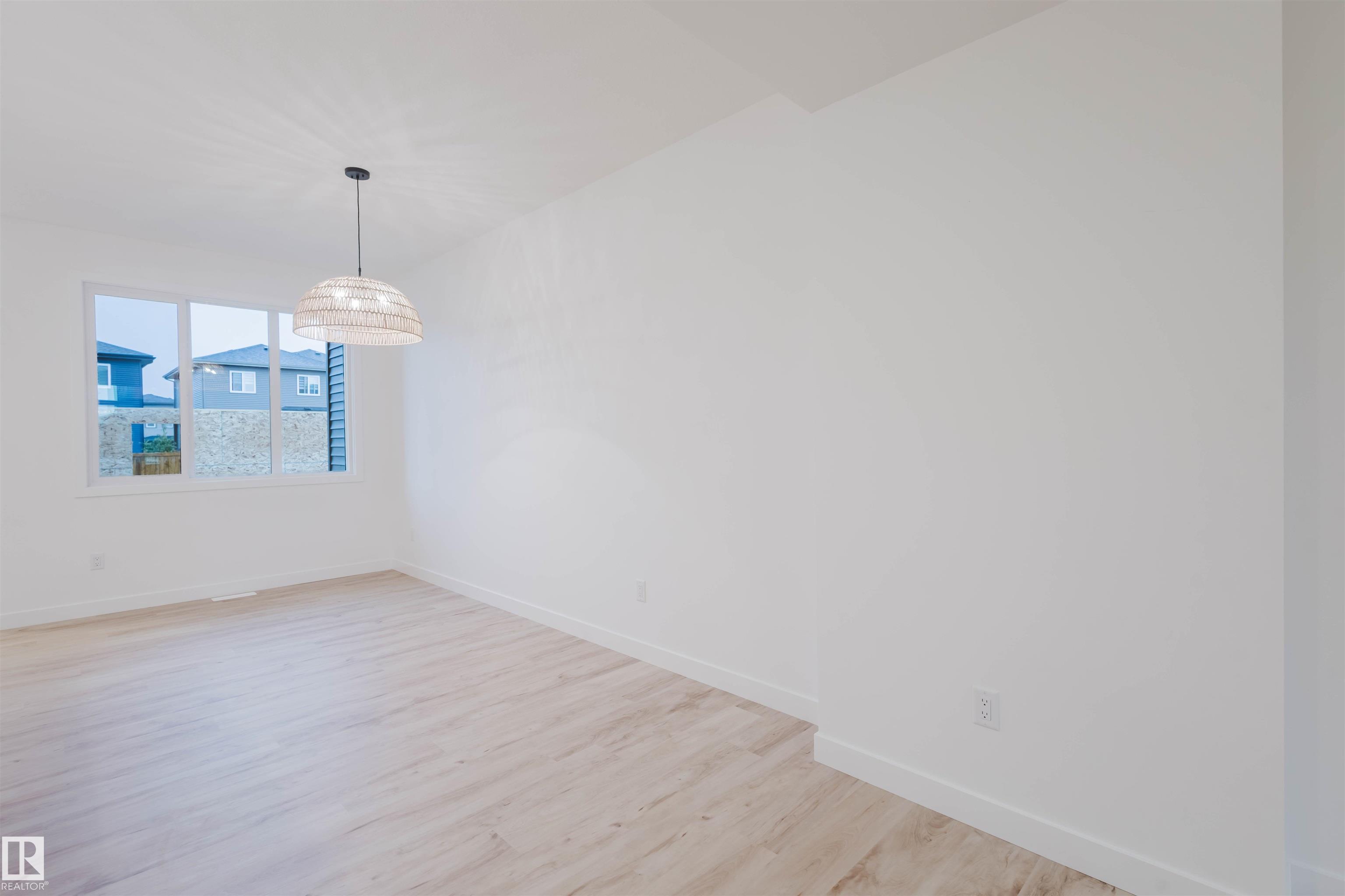 Photo 8 at 7 Cobblestone Gate, Copperhaven, Spruce Grove