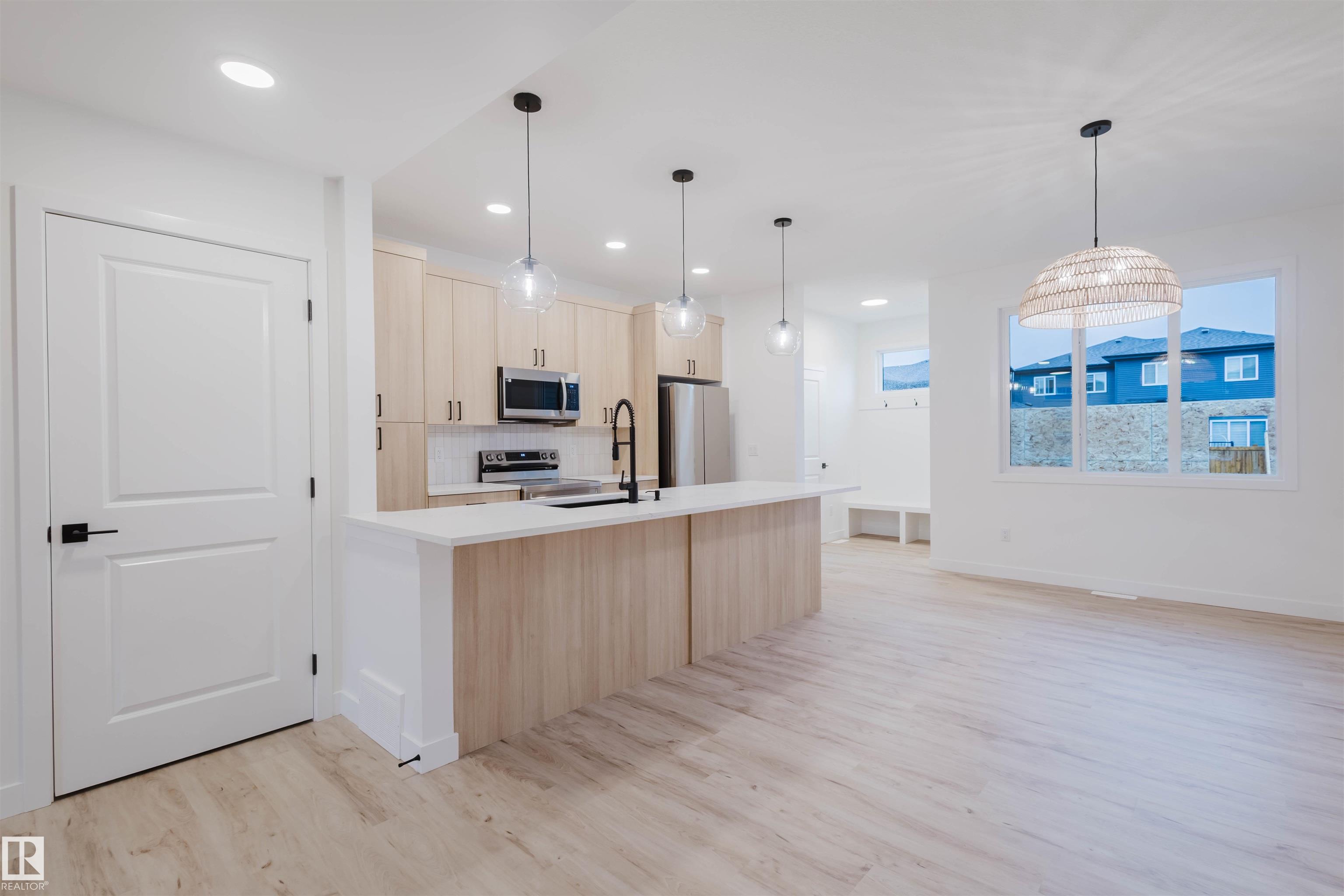 Photo 9 at 7 Cobblestone Gate, Copperhaven, Spruce Grove