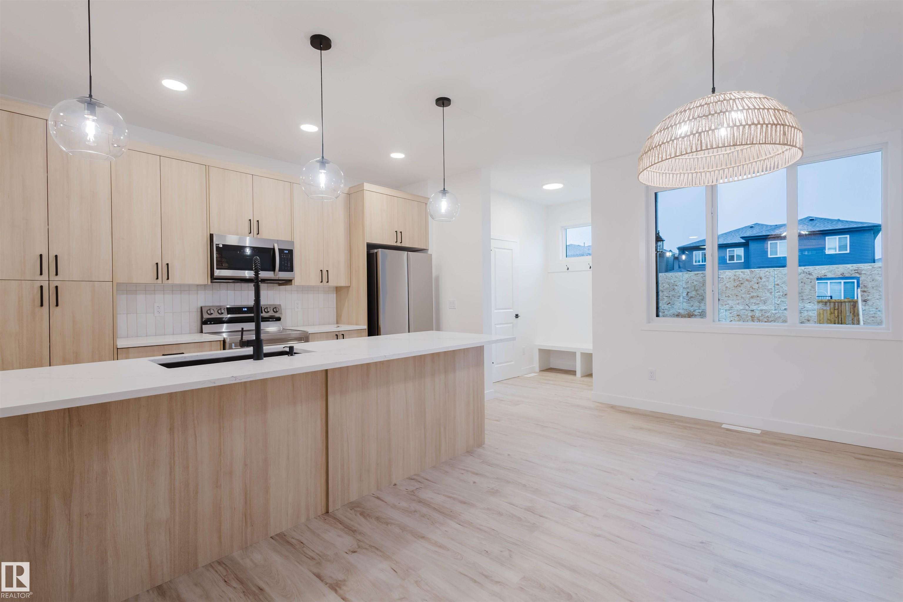 Photo 10 at 7 Cobblestone Gate, Copperhaven, Spruce Grove