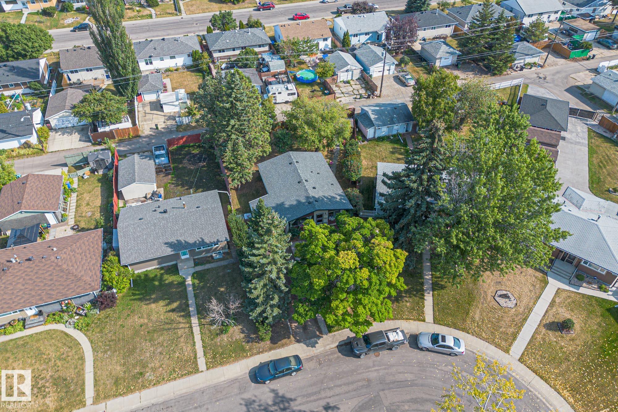 http://cdnparap120.paragonrels.com/ParagonImages/Property/p12/RAE/225370913/47/0/0/db16493a1c714758a5f1f663f5bbbe55/1/86f22cab51e65bab1e461ba8f58ff045/225370913-33e68d2b-b121-4ab9-8163-4ebfc2902ebc.JPG