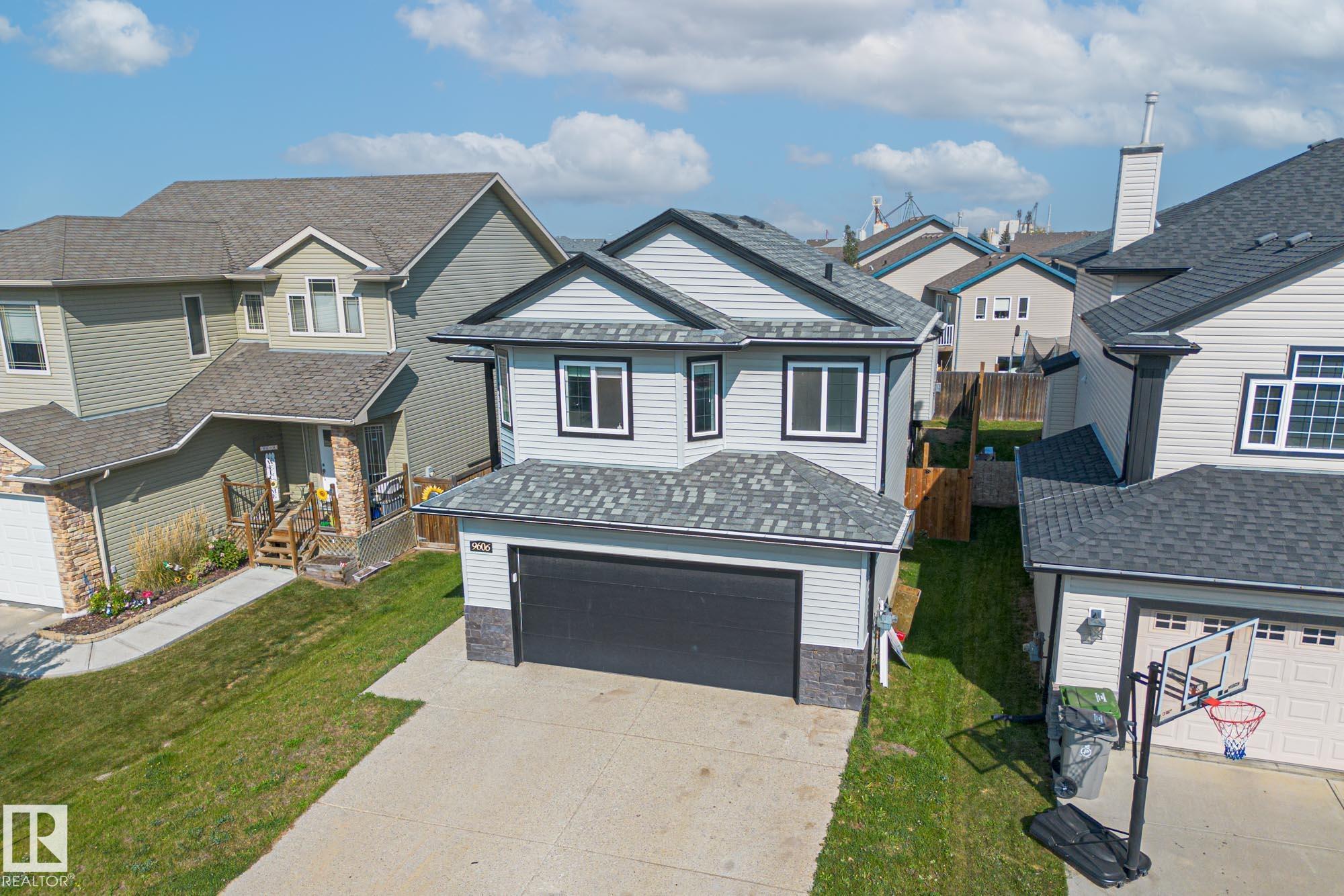 Photo 2 at 9606 83 Avenue, Morinville
