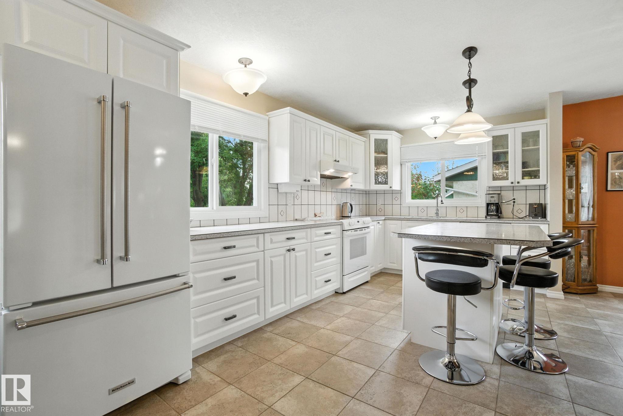 Photo 15 at 2 Laydon Drive, Lacombe Park, St. Albert